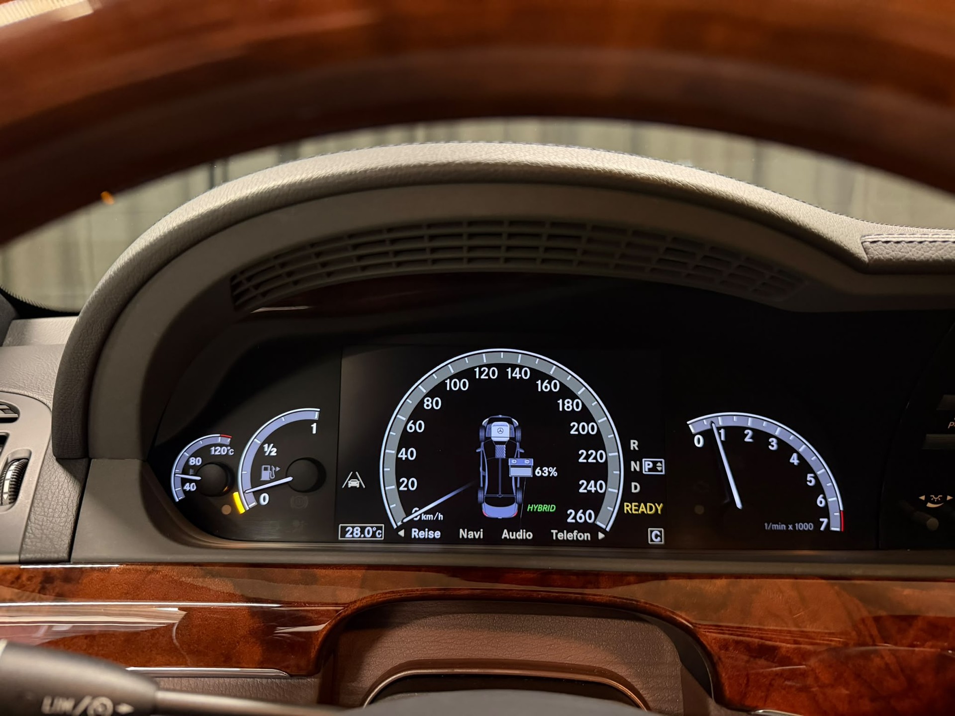 MERCEDES-BENZ S 400 Hybrid 7G-Tronic-image-10