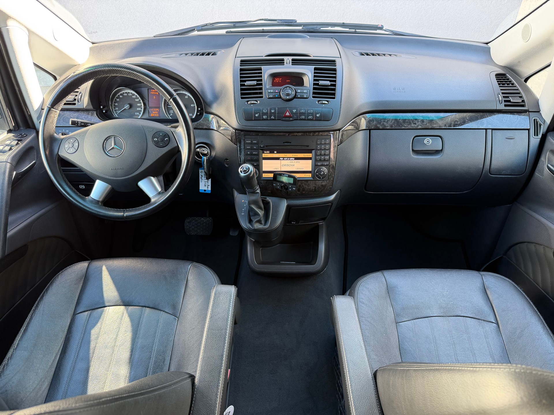 MERCEDES-BENZ Viano 2.2 CDI Blue Eff. Ambiente Ed. L 4Matic A-image-18