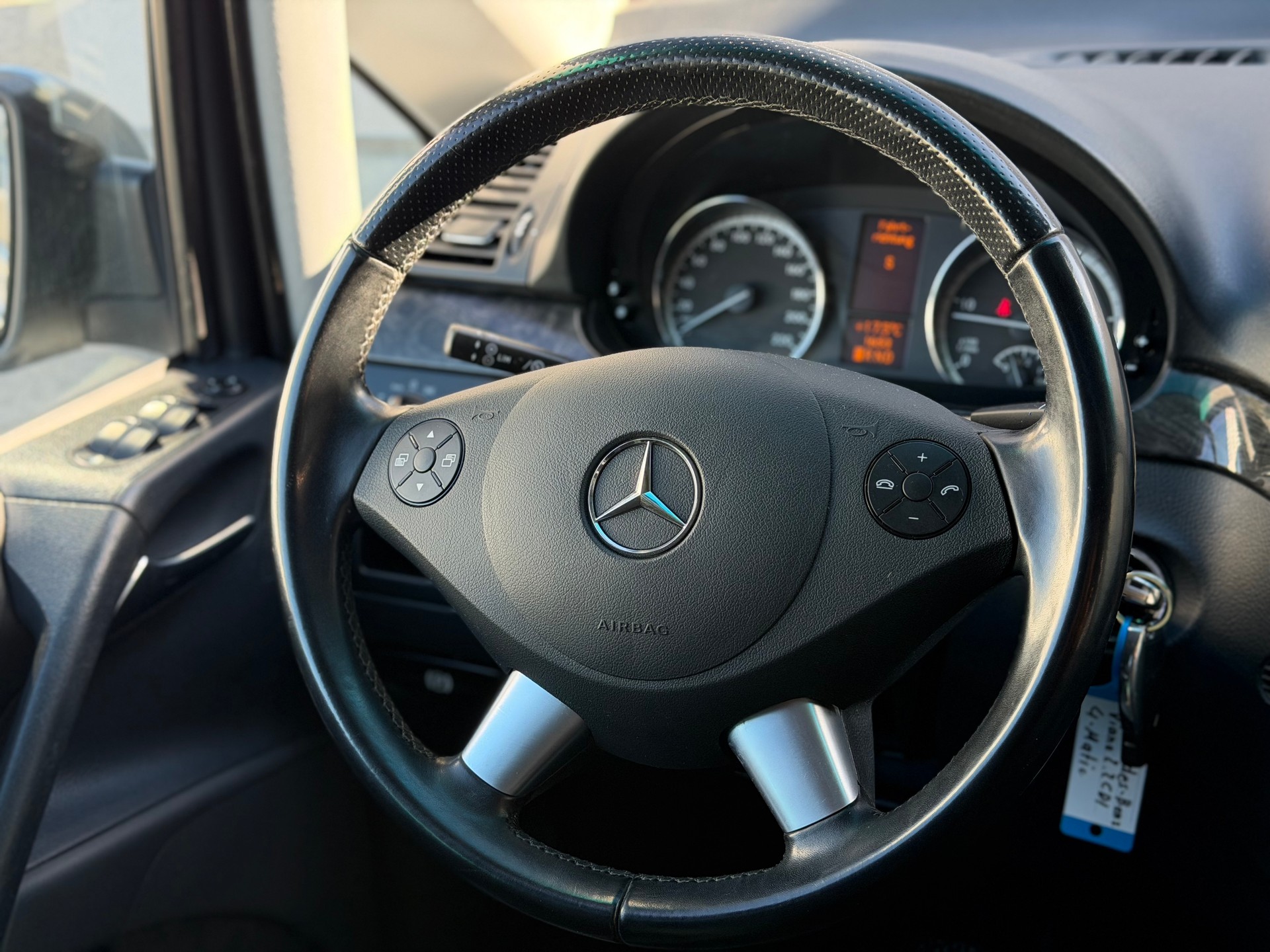 MERCEDES-BENZ Viano 2.2 CDI Blue Eff. Ambiente Ed. L 4Matic A-image-20