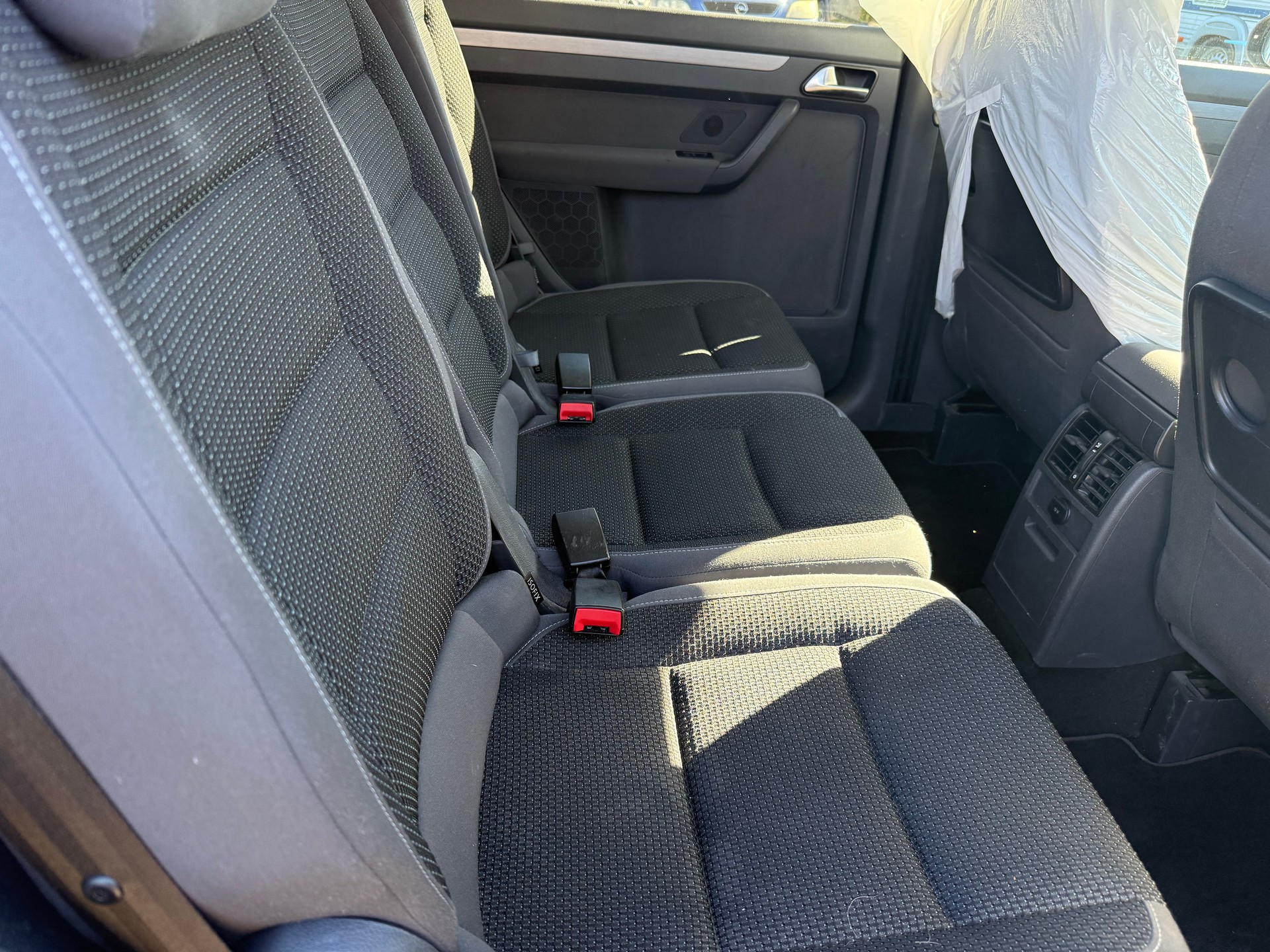 VW Touran 1.6 TDI BMT Comfortline DSG-image-4