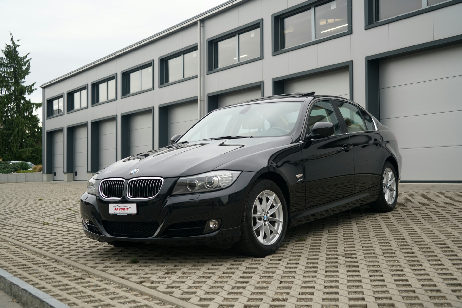BMW 325i x-Drive Steptronic-image-1