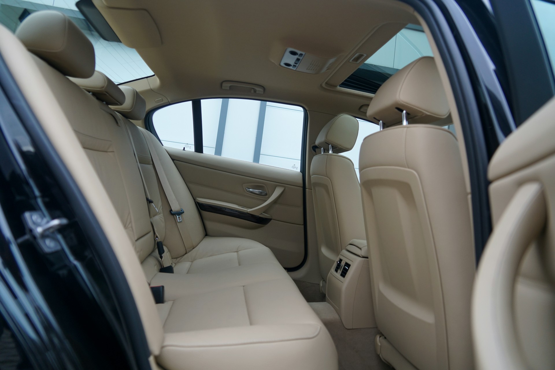 BMW 325i x-Drive Steptronic-image-11