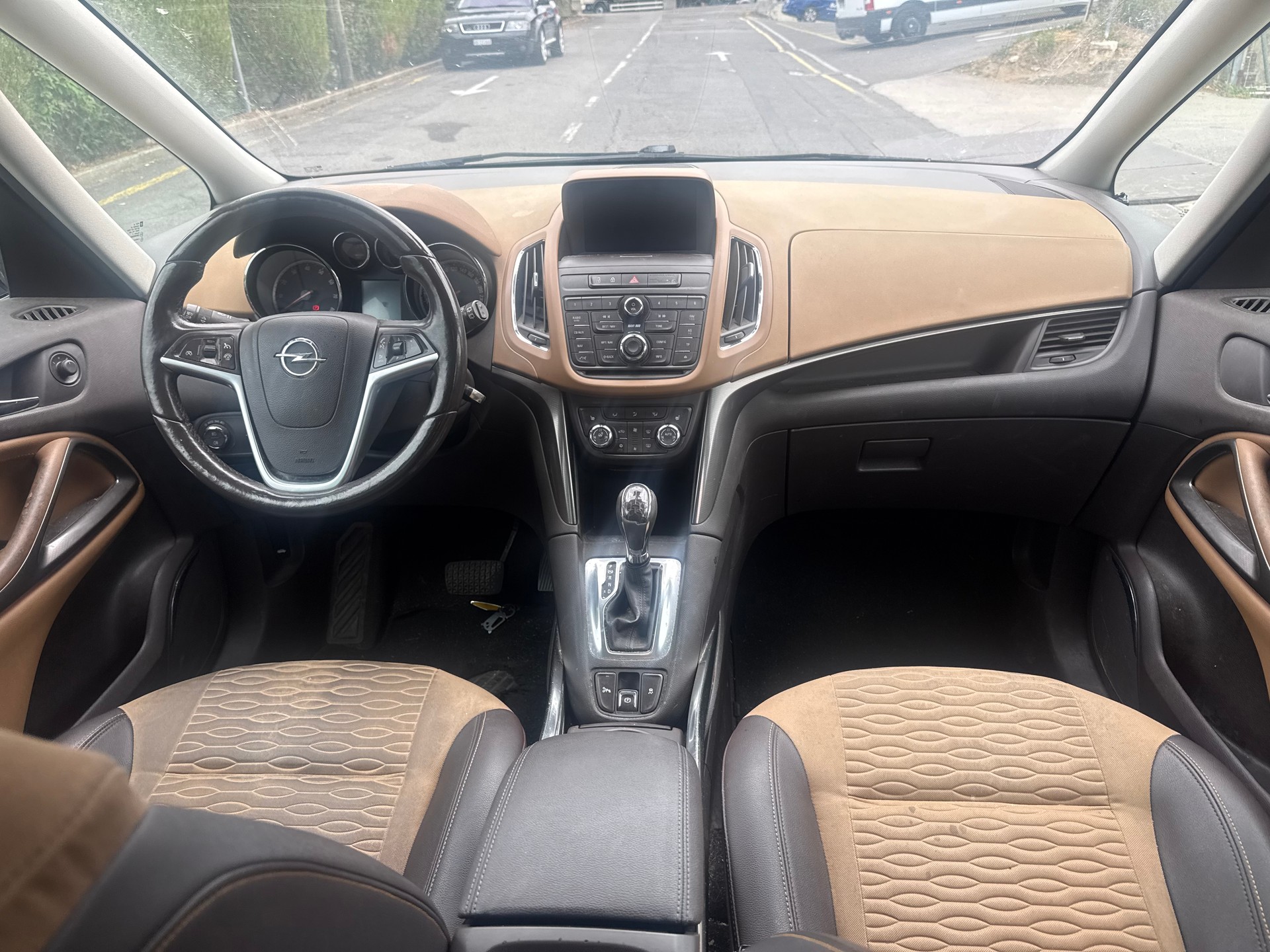 OPEL Zafira Tourer 1.6i 16V Turbo Sport Automatic-image-9