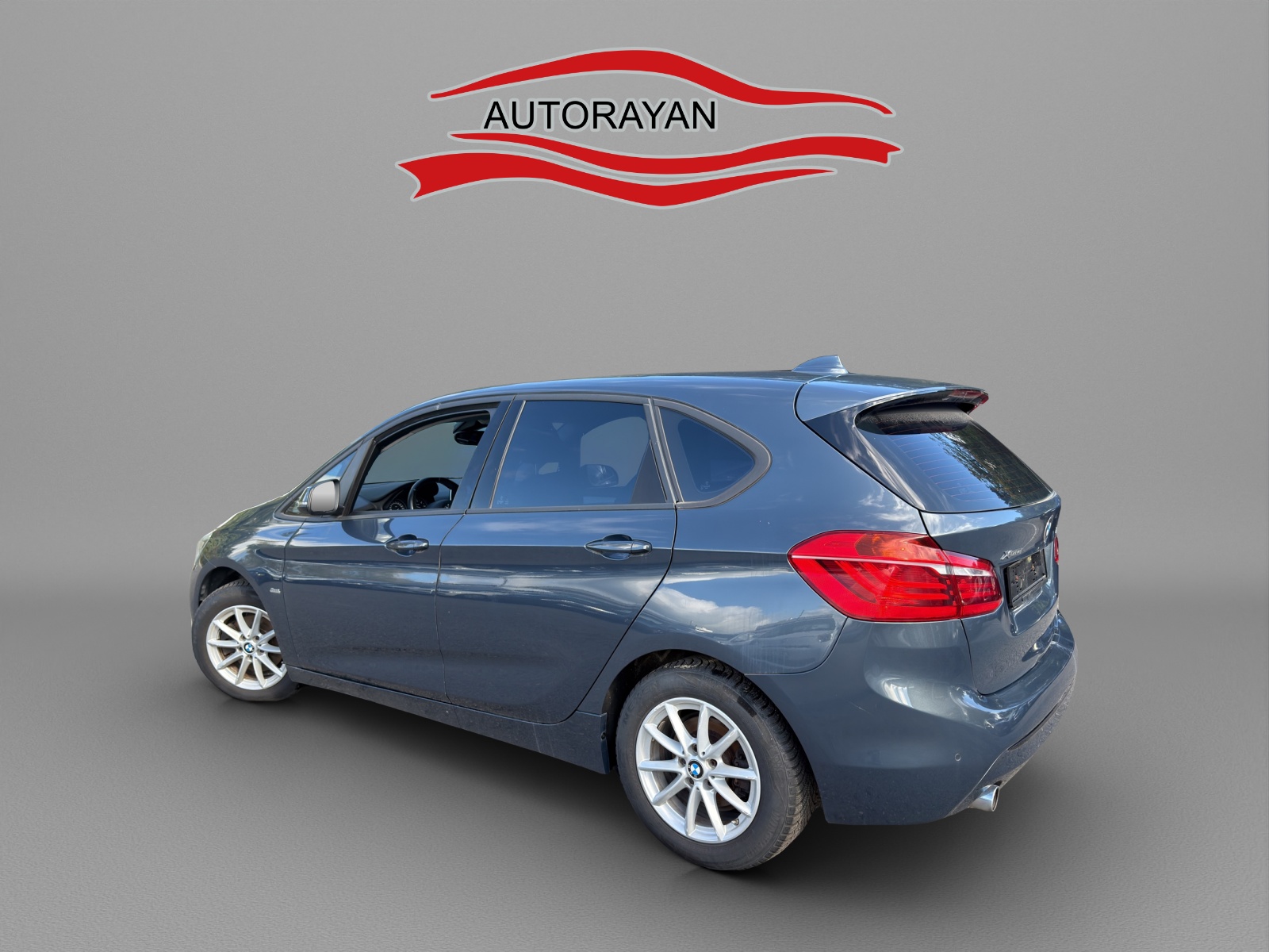 BMW 218d xDrive Active Tourer-image-5