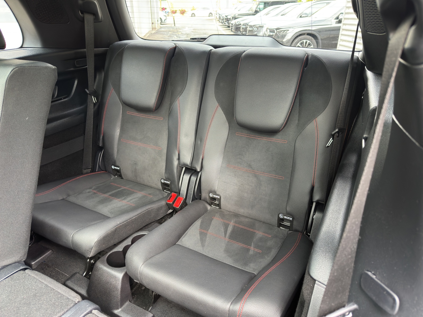 MERCEDES-BENZ GLB 250 AMG Line 4 MATIC-image-14