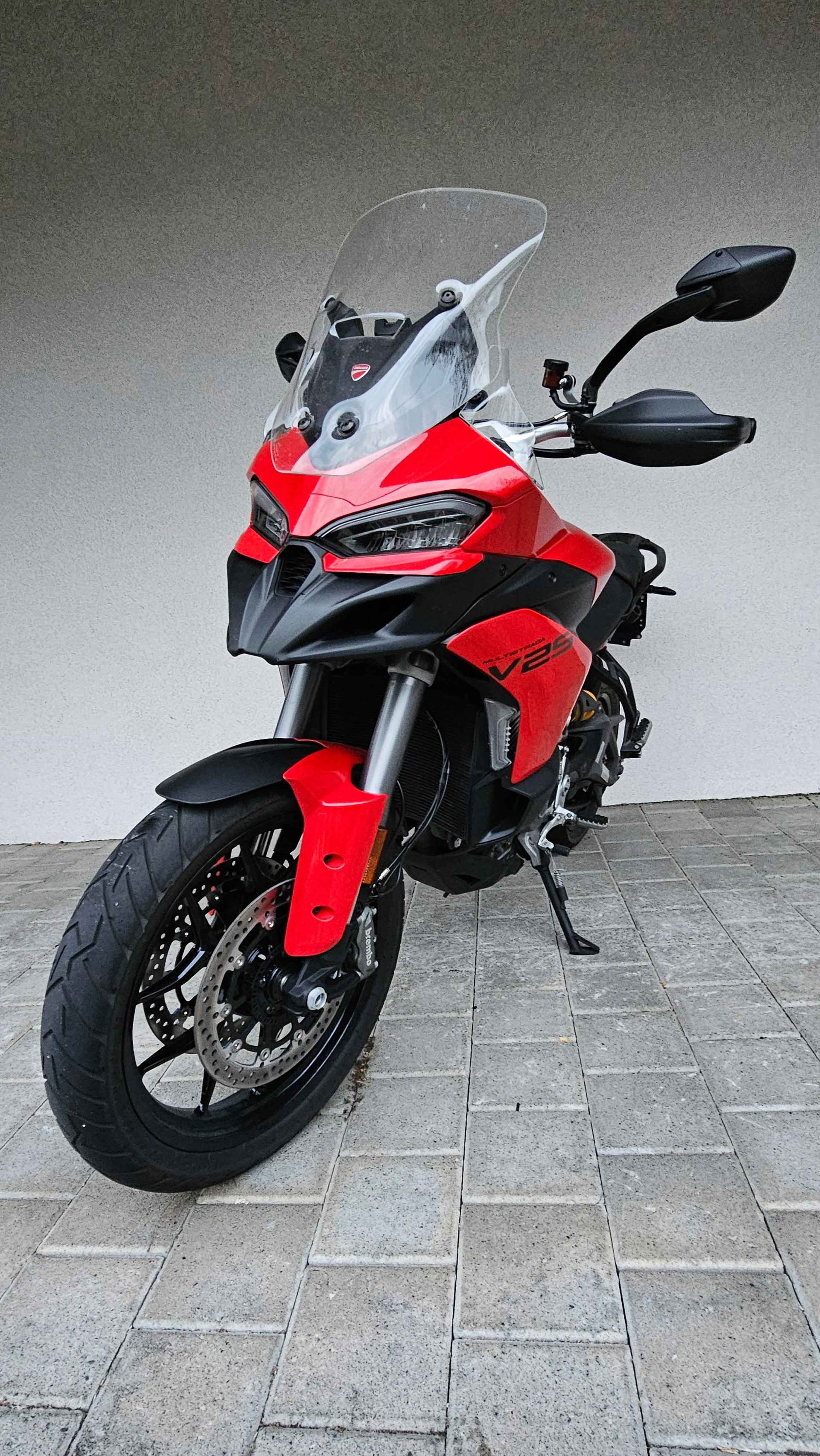 DUCATI S-showroom-element-2