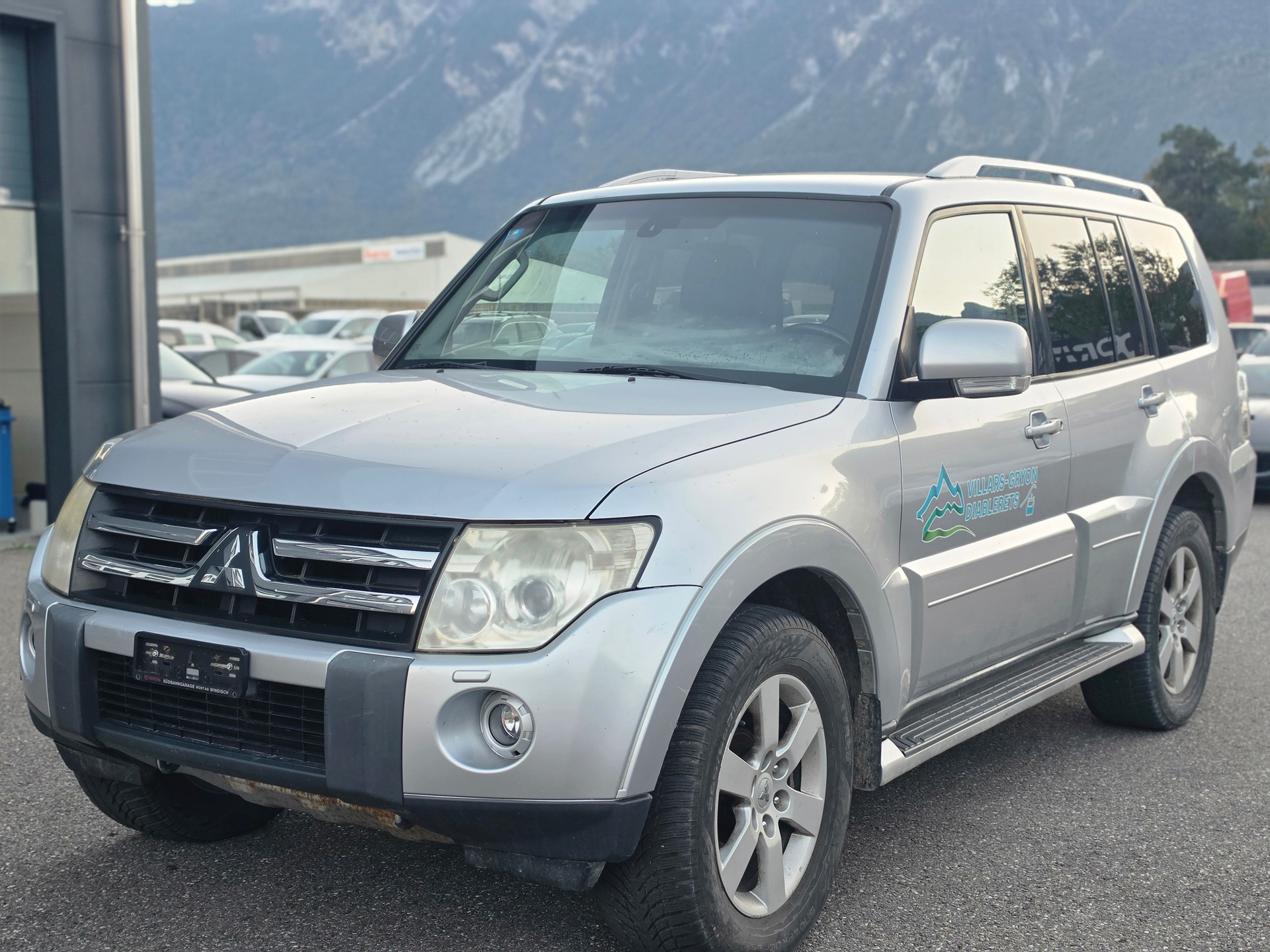 MITSUBISHI Pajero 3.2 DI-D Instyle Automatic-image-2