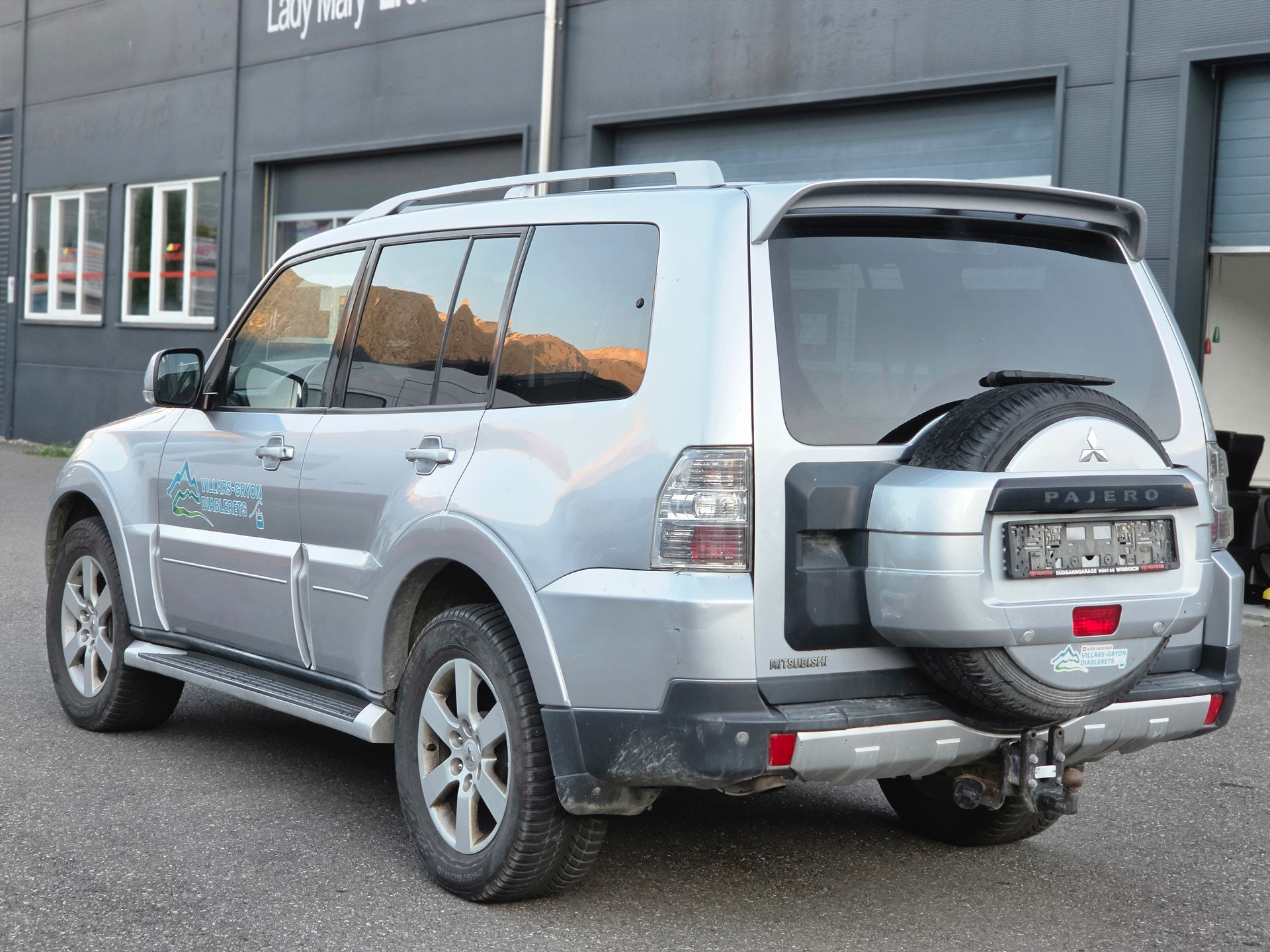 MITSUBISHI Pajero 3.2 DI-D Instyle Automatic-image-4