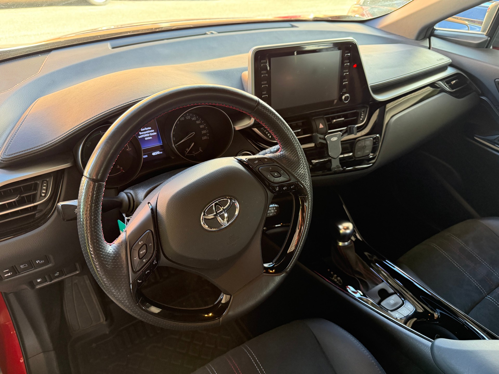 TOYOTA C-HR 2.0 HSD CVT GR Sport-image-5