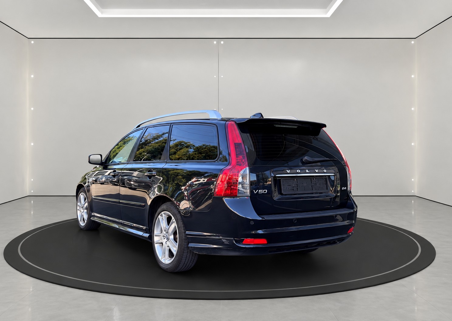 VOLVO V50 2.0D Momentum R-Design Diesel-showroom-element-1
