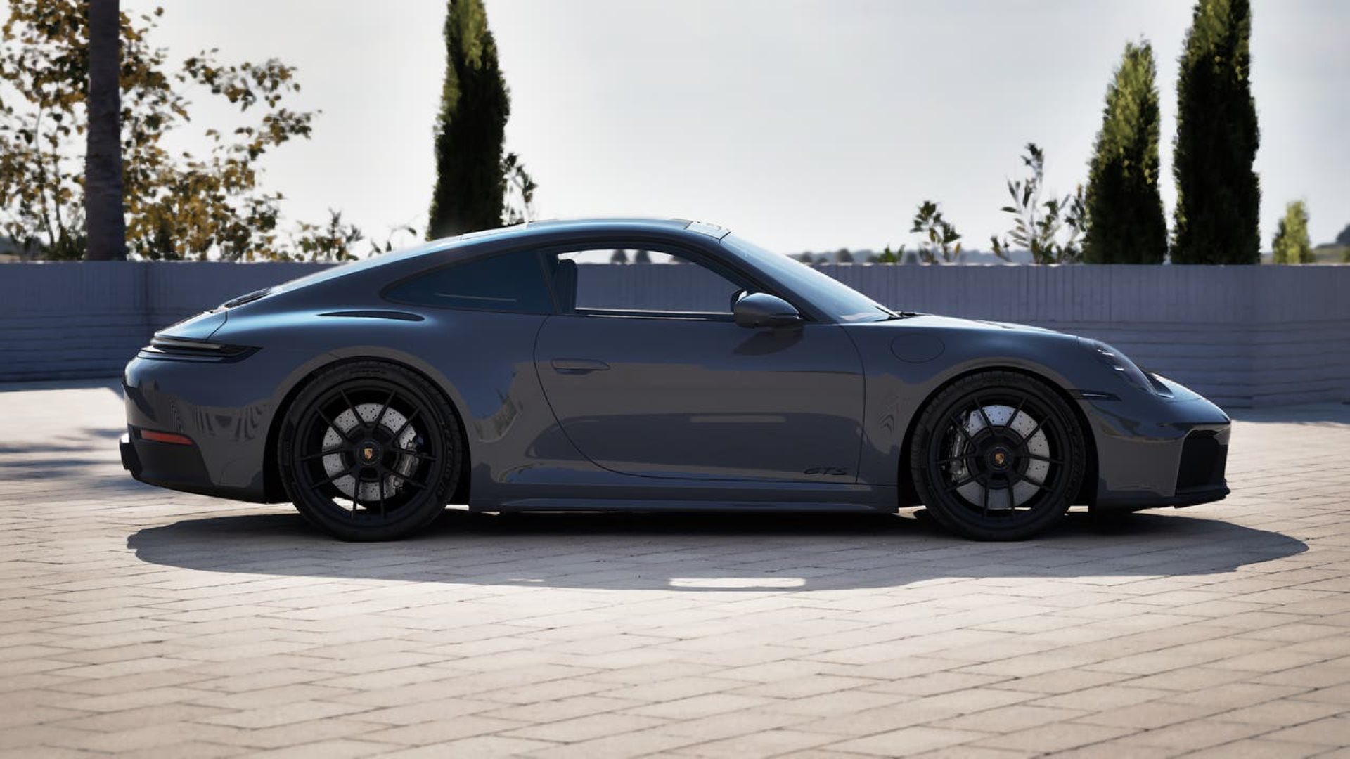 PORSCHE 911 Carrera 4 GTS-image-5