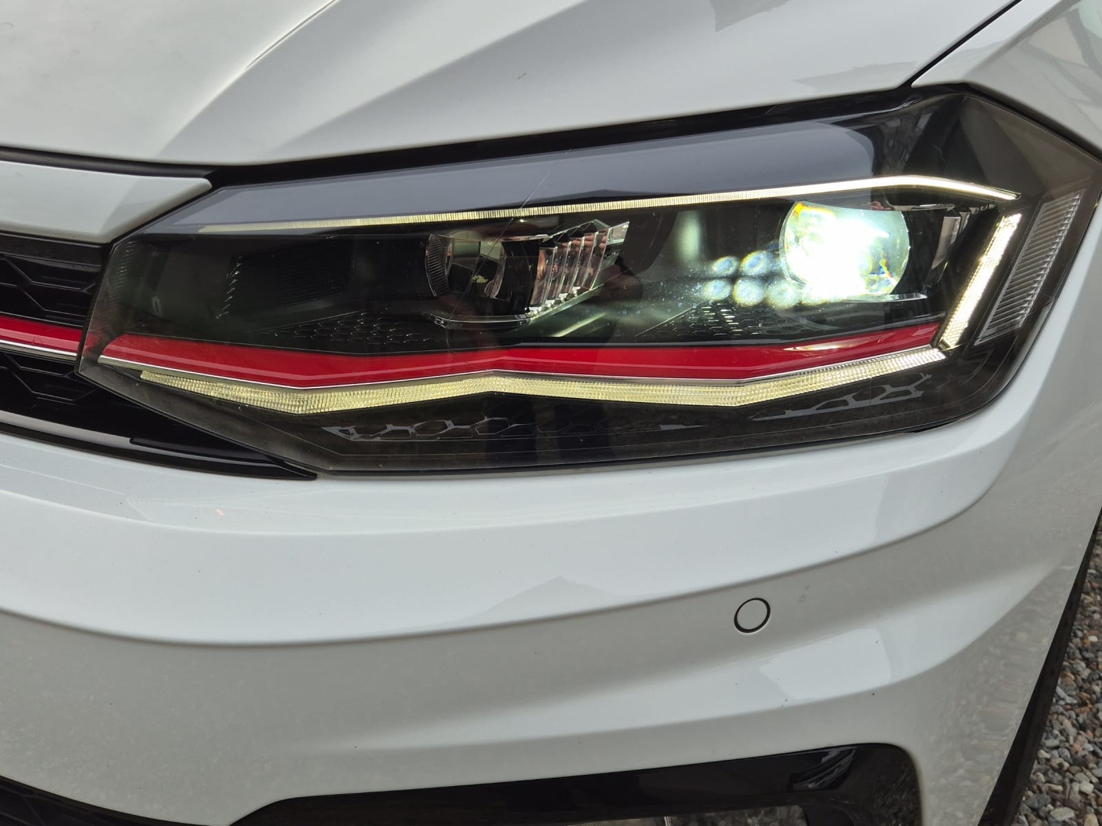 VW Polo 2.0 TSI GTI DSG-image-1