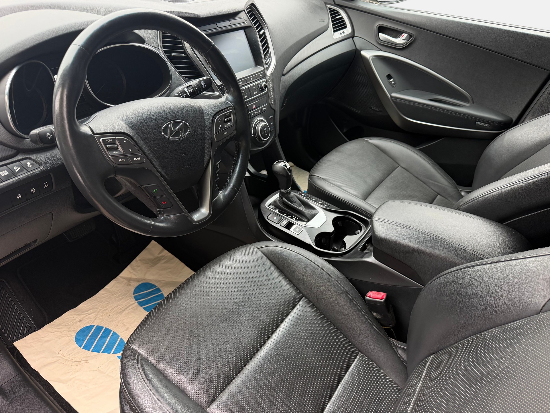 HYUNDAI Santa Fe 2.2 CRDI Amplia 4WD Automatic | Frisch MFK | Ab Service | AHK 2t. | 7-Plätzer-image-7