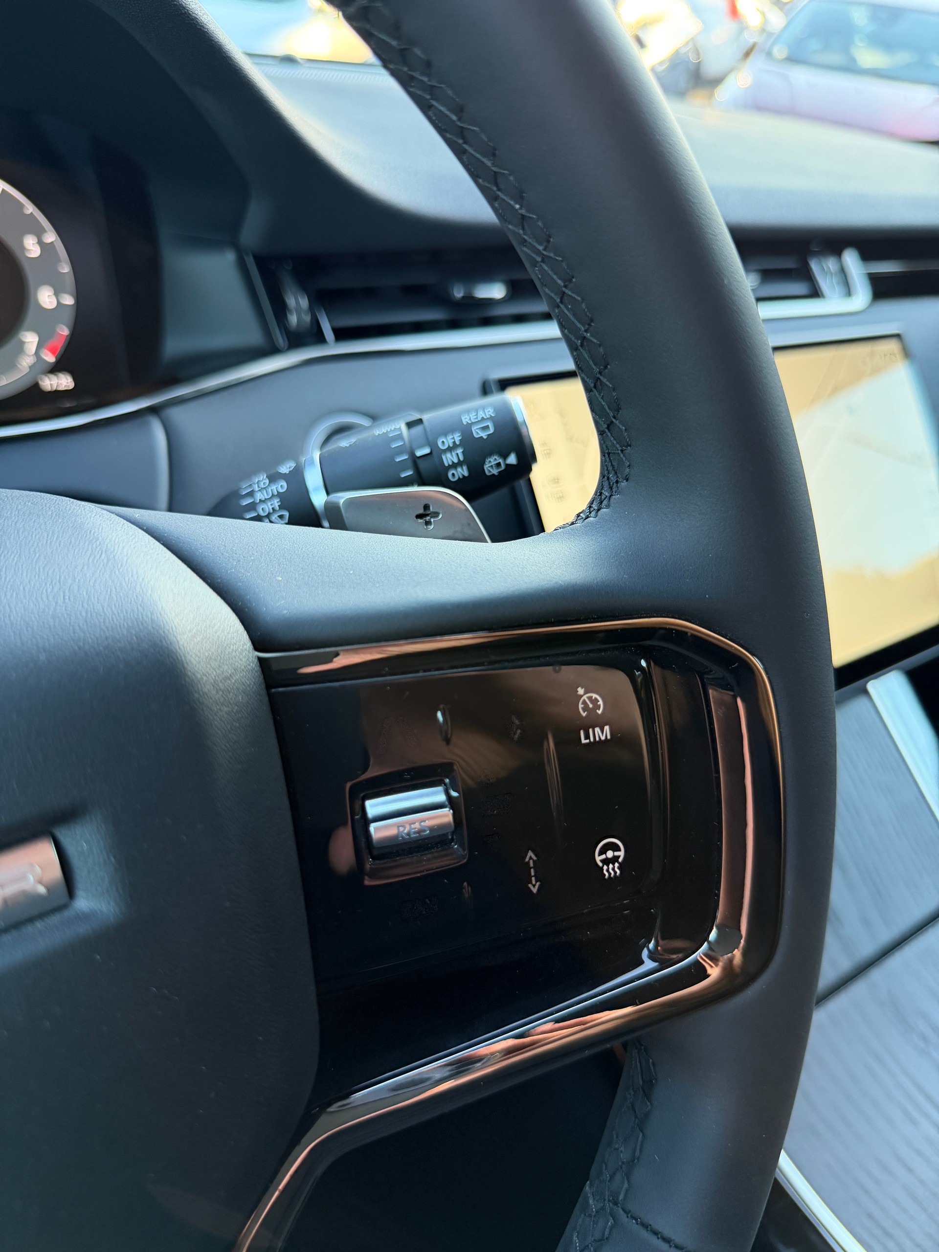 LAND ROVER Range Rover Evoque P 270e Autobiography AT9-image-14