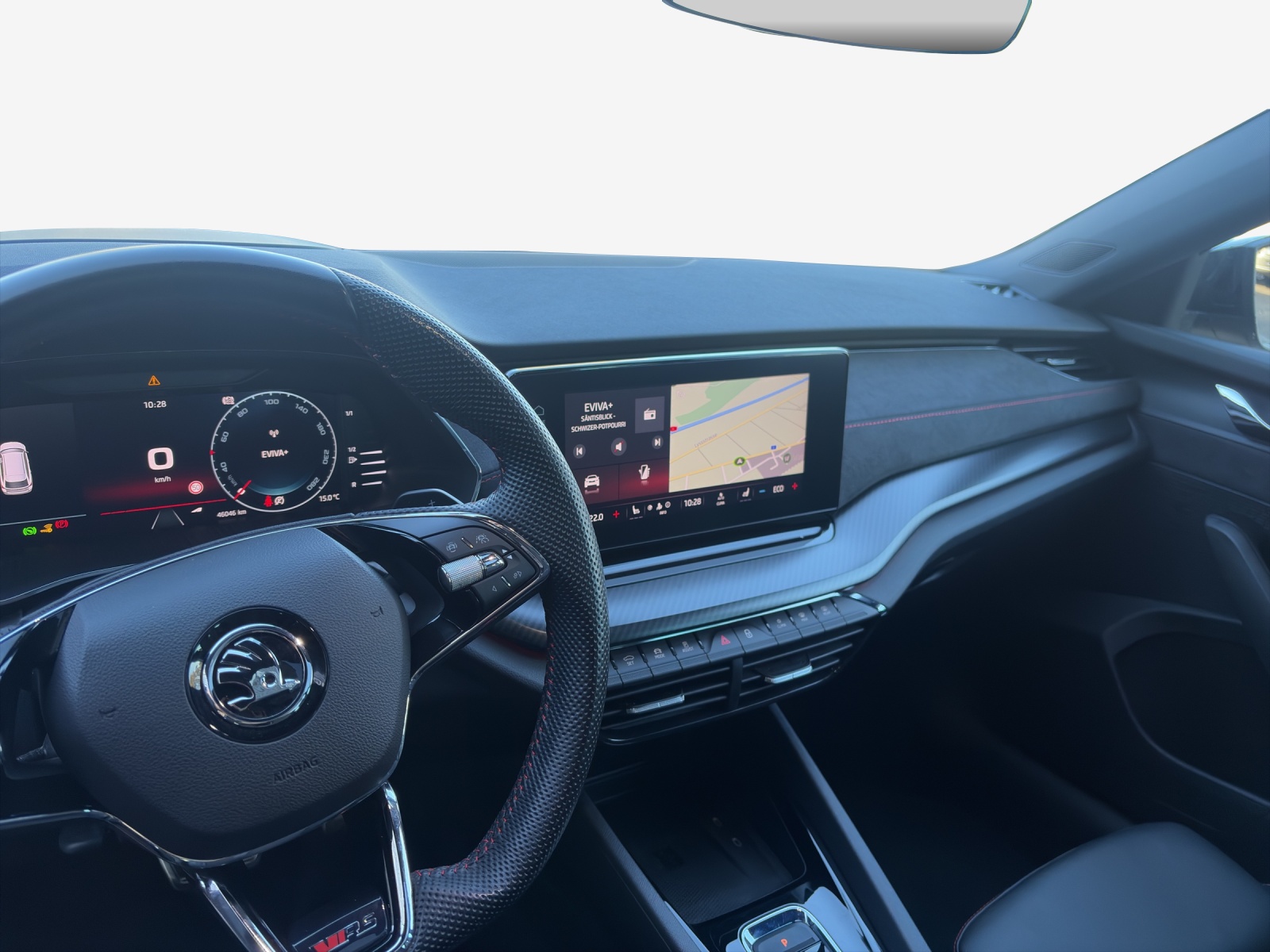 SKODA Octavia Combi 1.4 TSI PHEV DSG RS-image-10