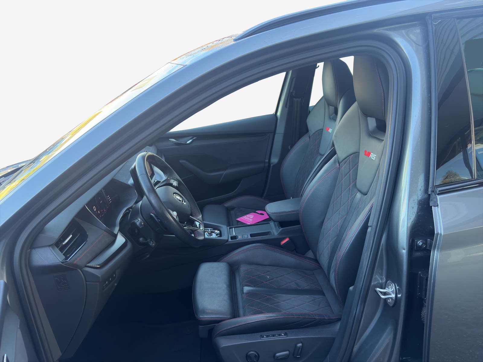 SKODA Octavia Combi 1.4 TSI PHEV DSG RS-image-7