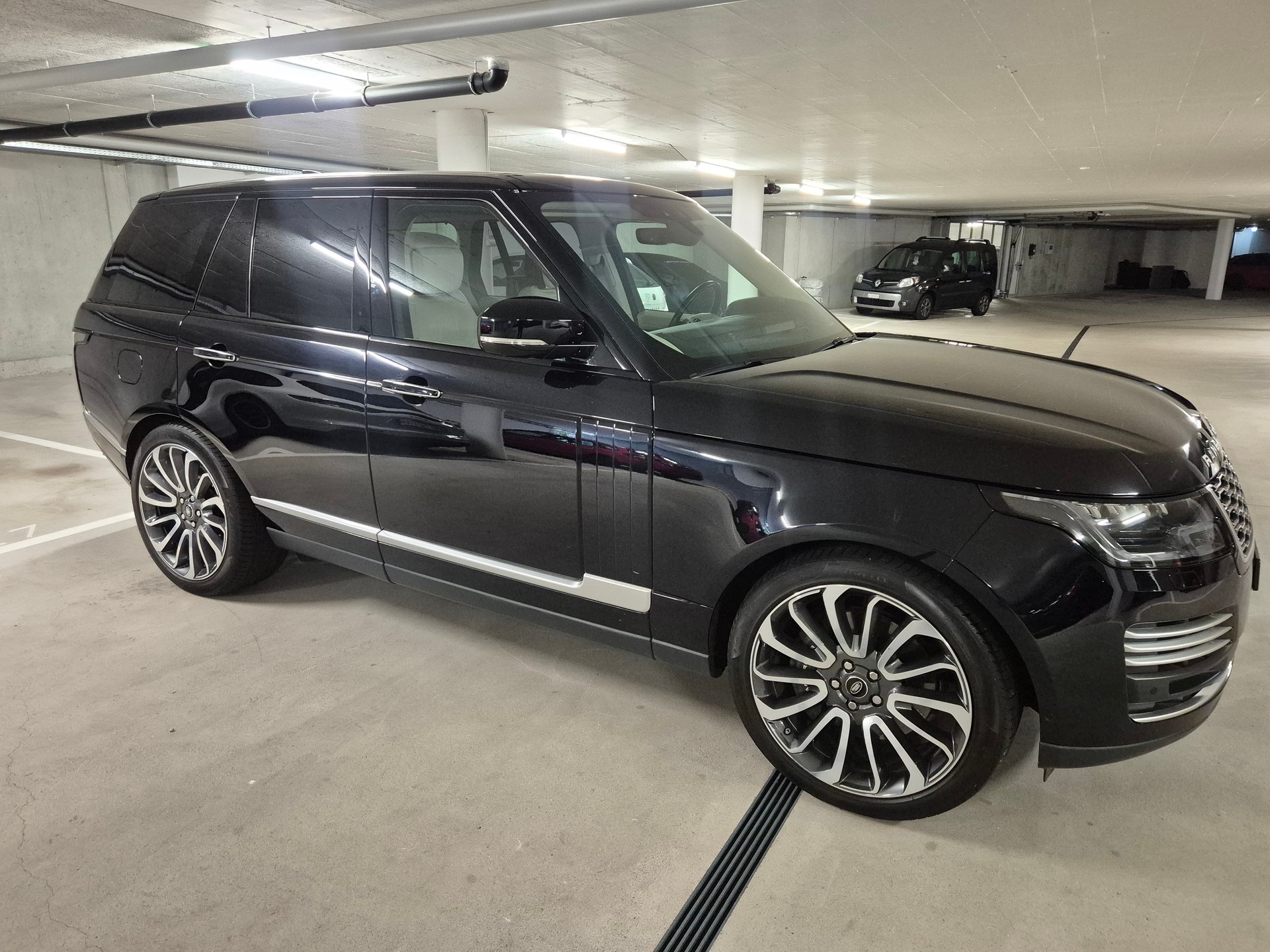 LAND ROVER 5.0 V8 SC Autobiography-image-0