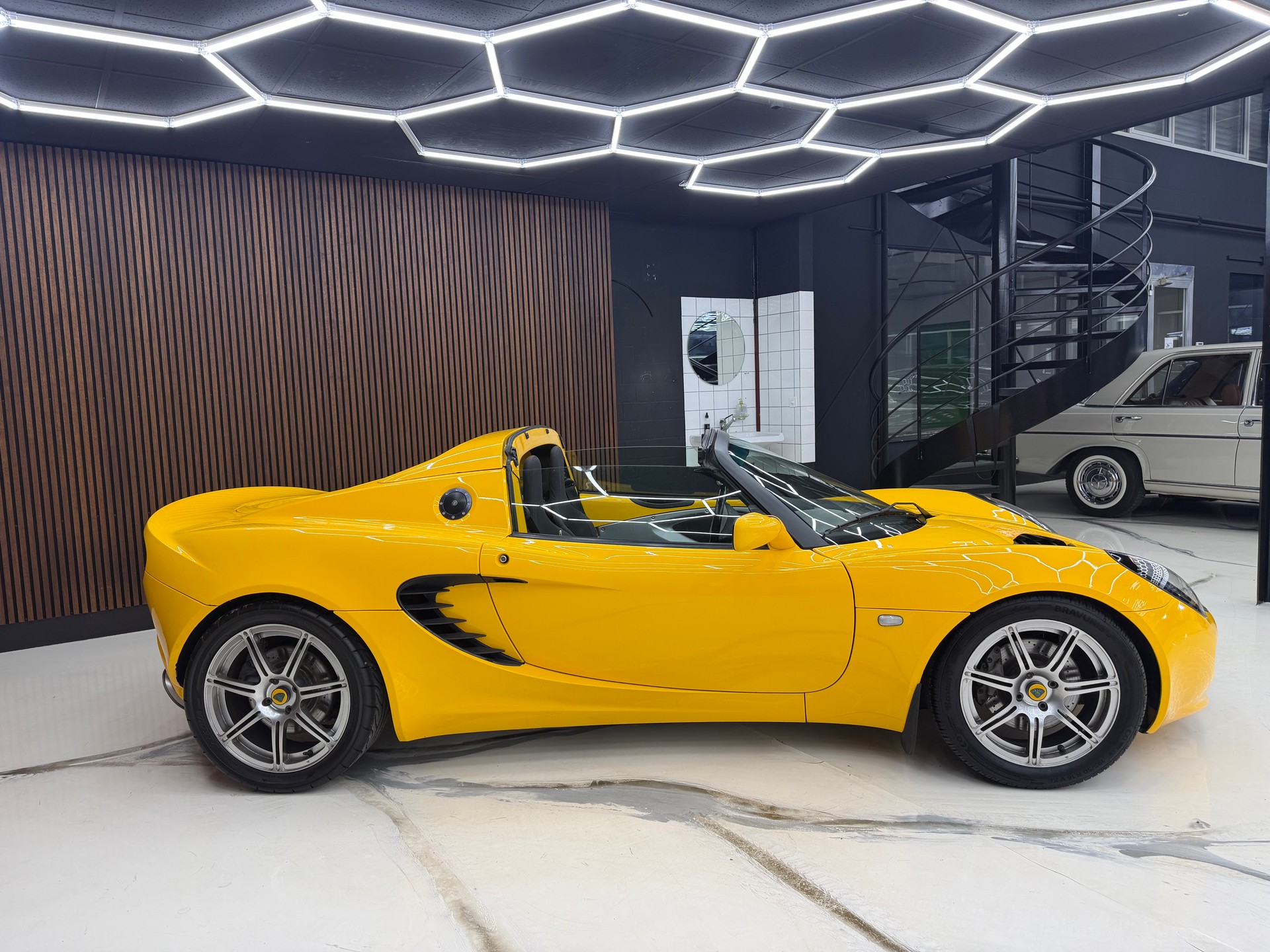 LOTUS Elise R-image-3