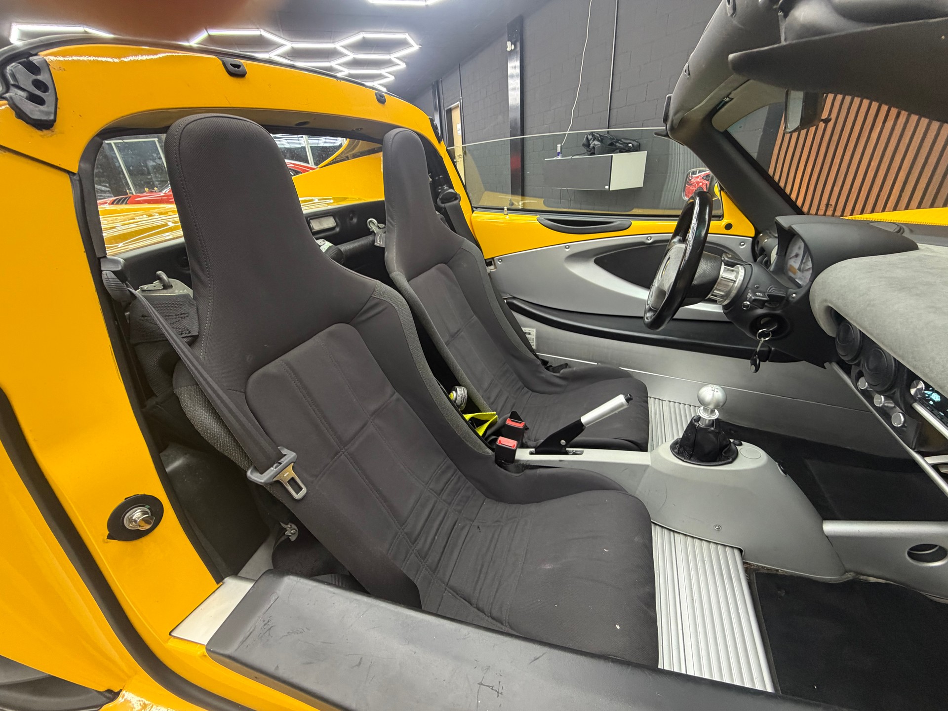 LOTUS Elise R-image-12