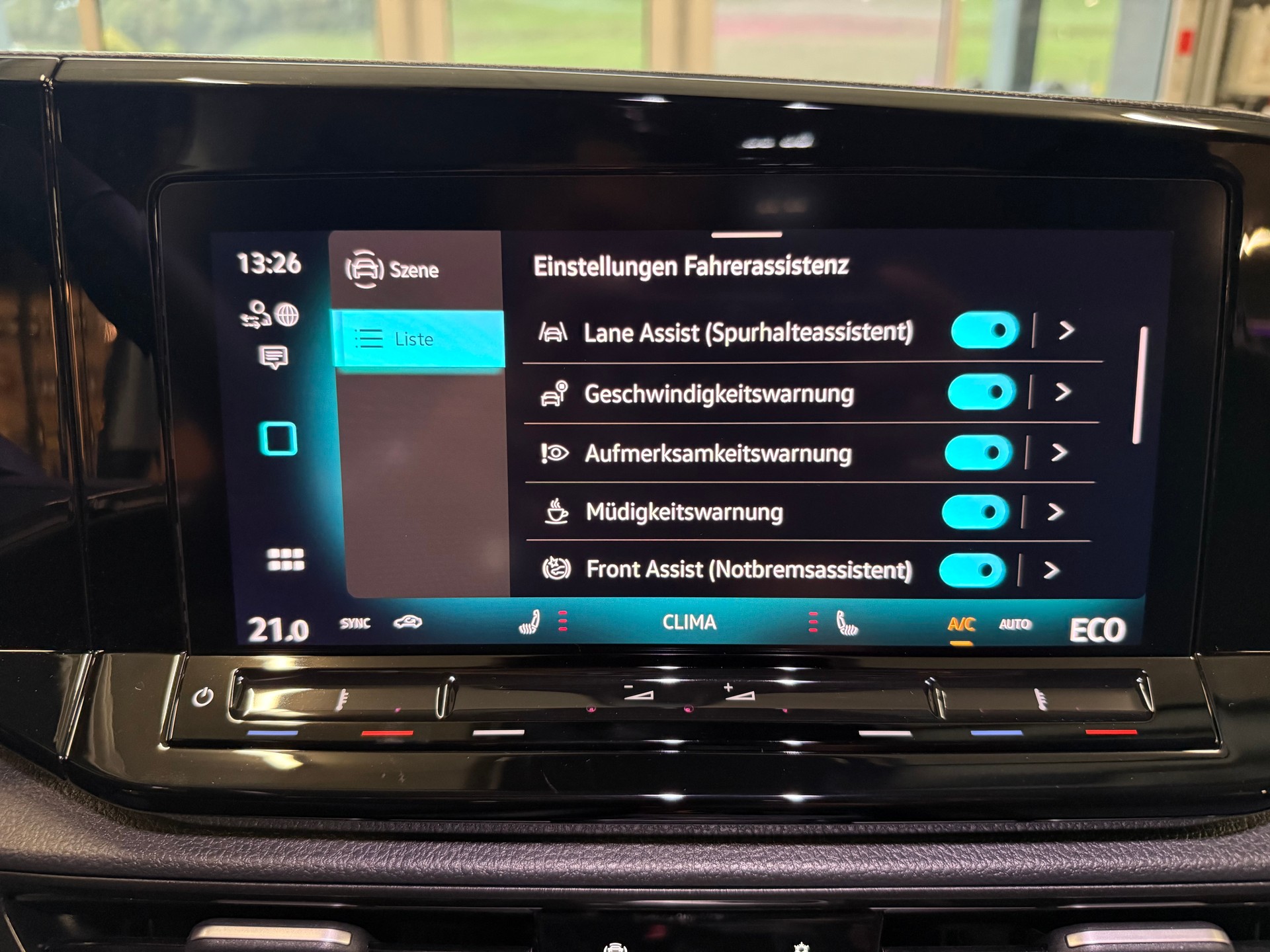 VW Caddy Maxi 1.5 TSI Plug in Hybrid Style DSG-image-18