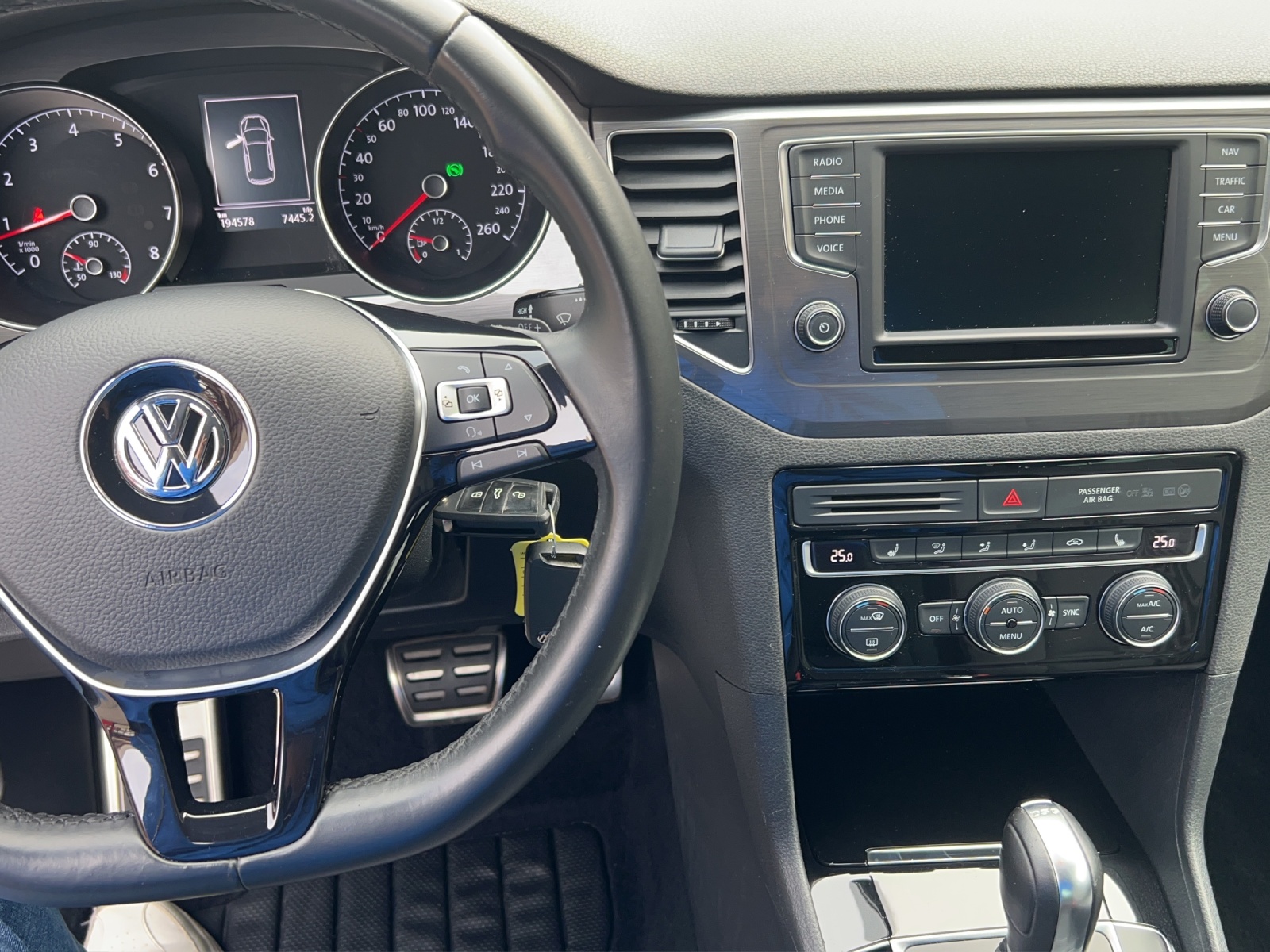 VW Golf Sportsvan 1.4 TSI Comfortline DSG-image-11
