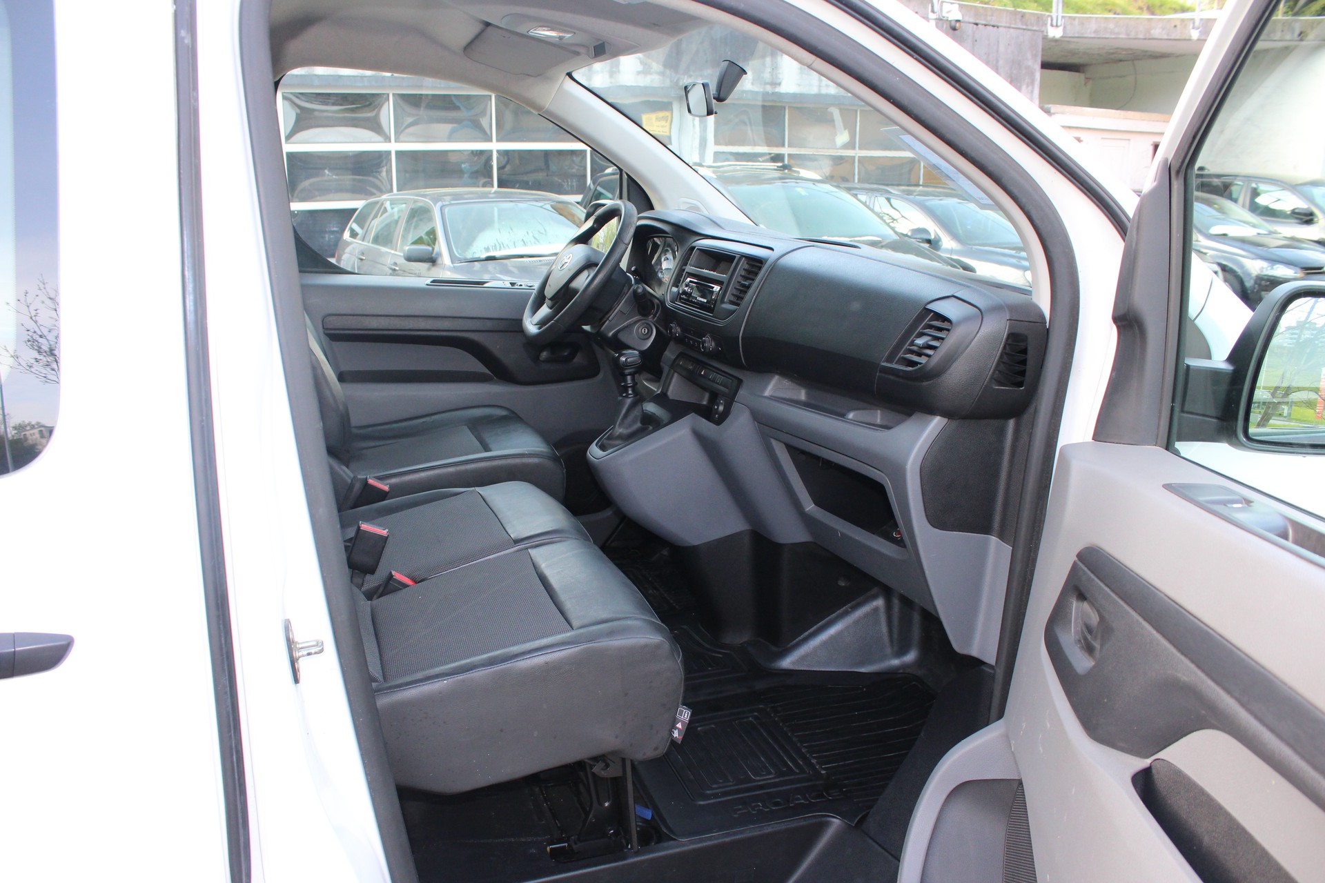 TOYOTA Proace 1.6D Panel Van L1 Terra-image-11