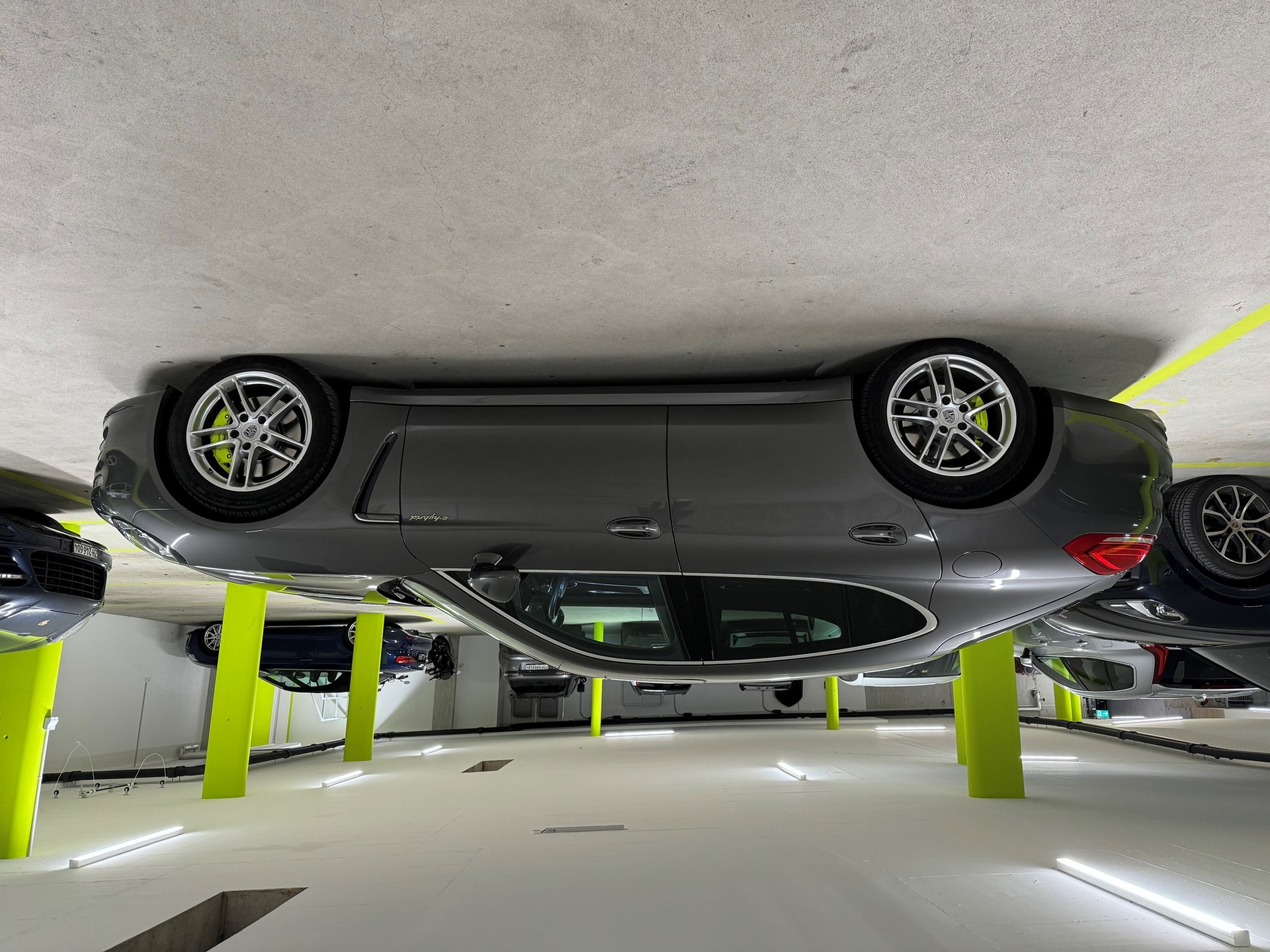 PORSCHE Panamera S E-Hybrid-image-9