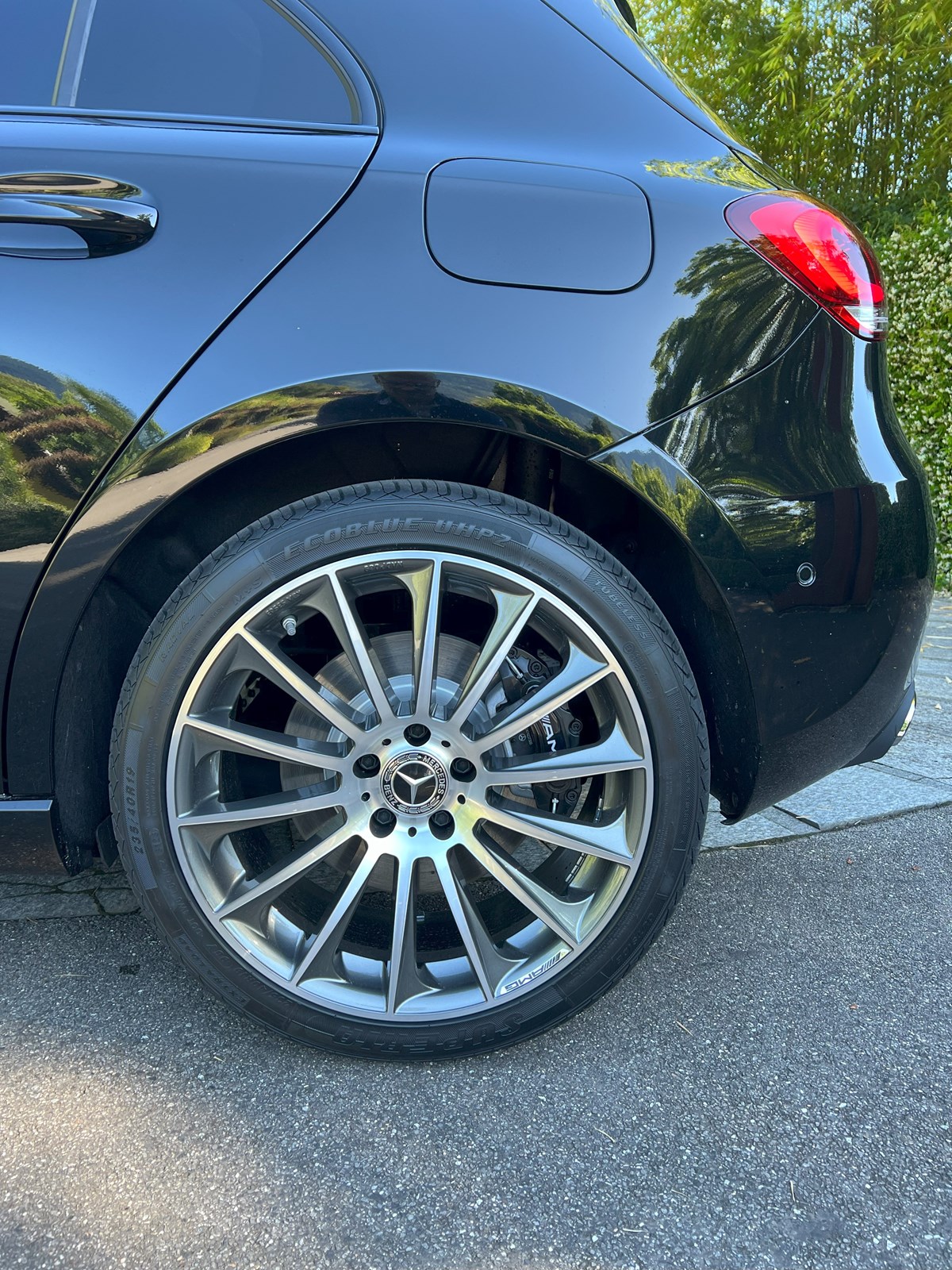 MERCEDES-BENZ A 250e Progressive 8G-DCT-image-4