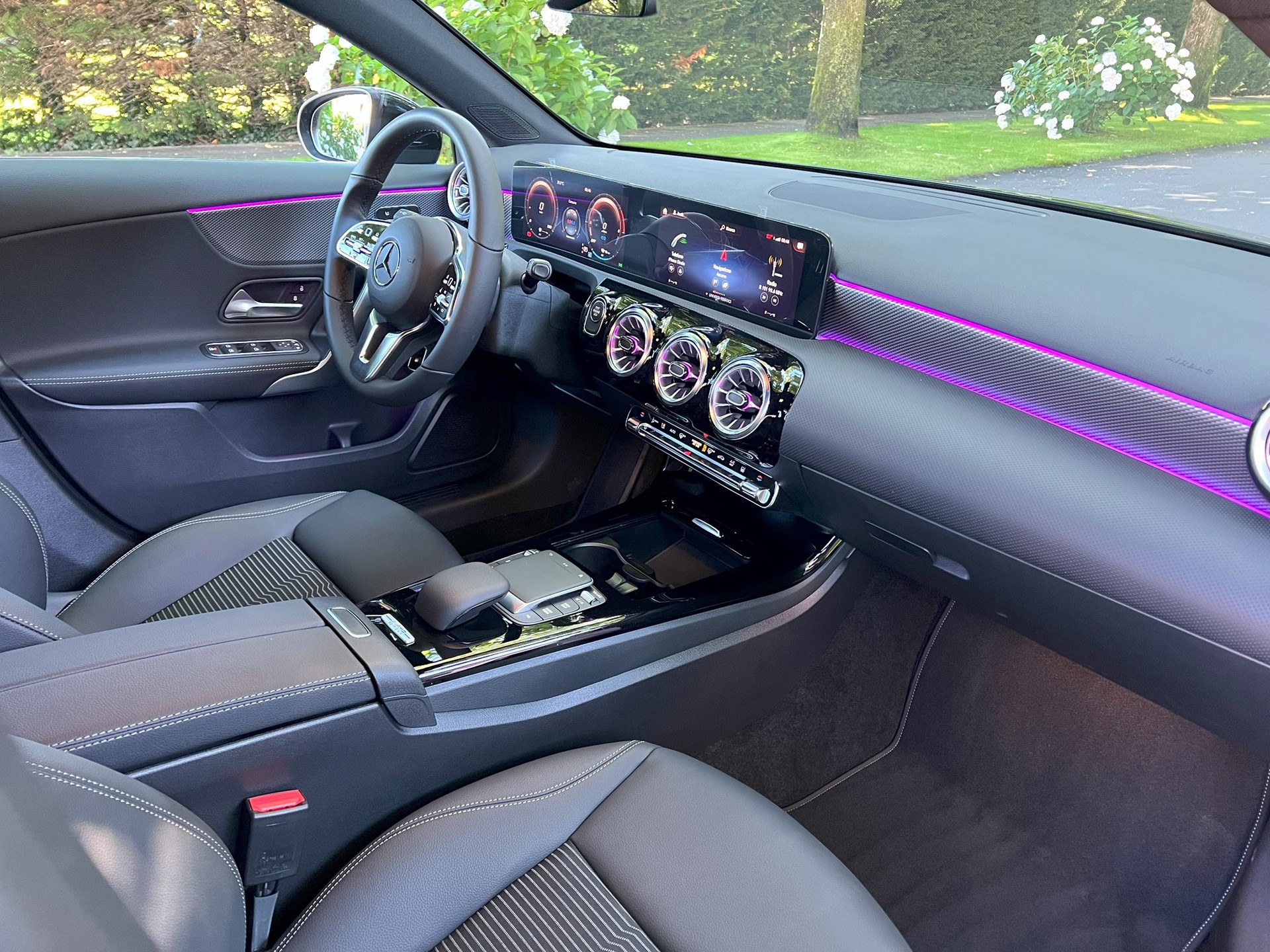 MERCEDES-BENZ A 250e Progressive 8G-DCT-image-7