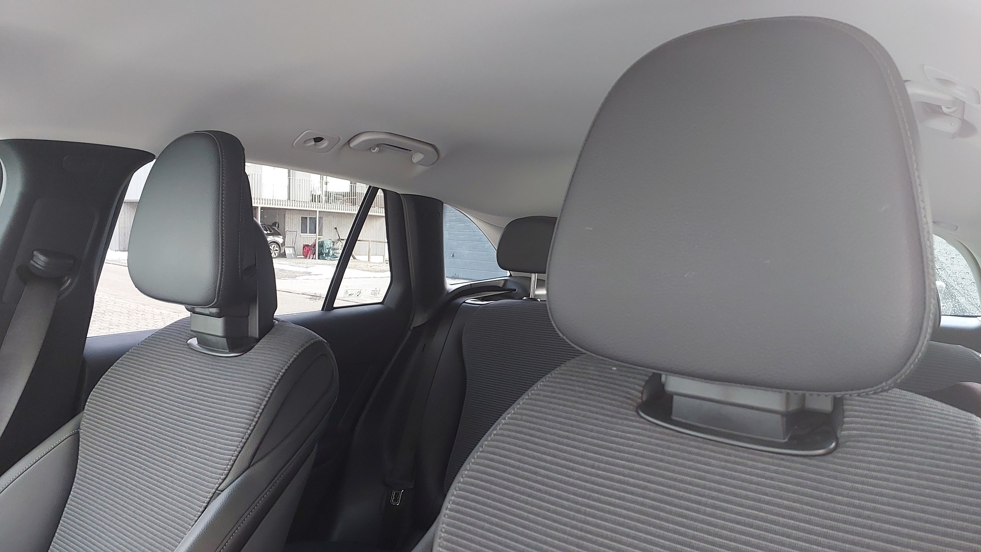 MERCEDES-BENZ GLC 200 4M-image-14