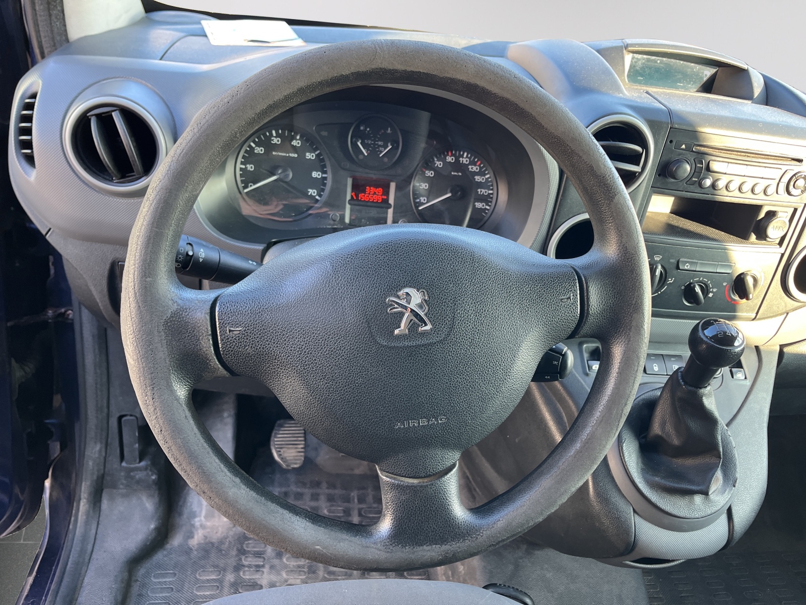PEUGEOT Partner 1.6 VTi Urban-image-9