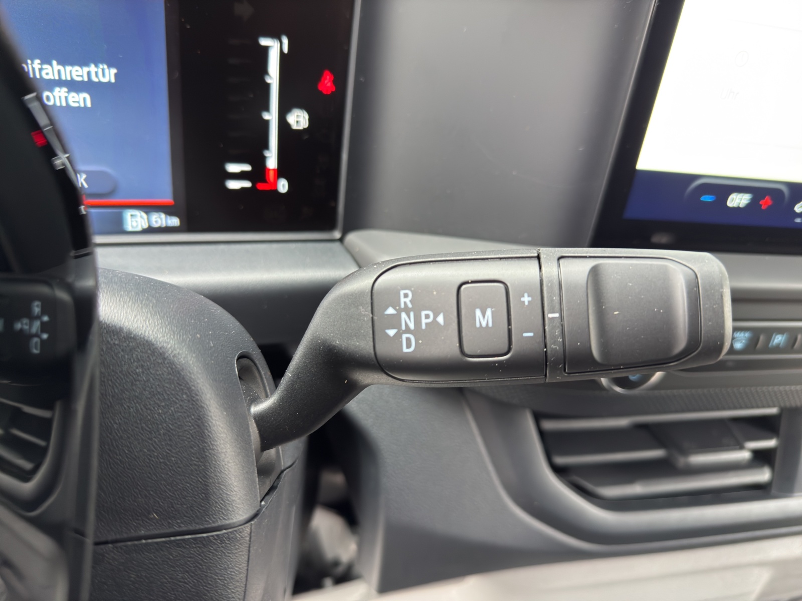 FORD Transit Custom Combi 320 L2H1 Trend Automat-image-15