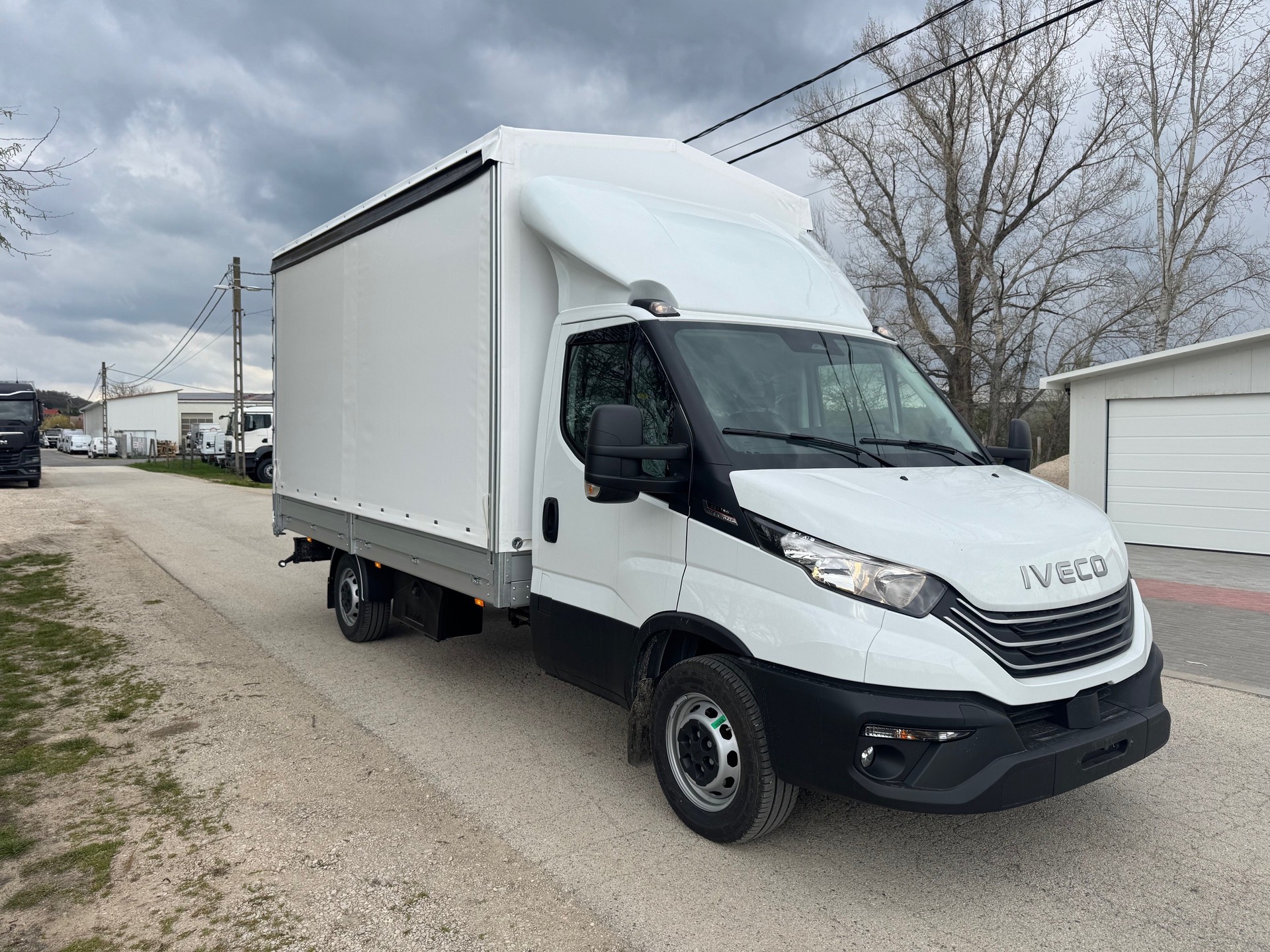 IVECO 35S18 A-8 180Ps WIR Anteil Fr. 10'000.-- mit Brücke und Schiebeplane und Ahk. 3500kg