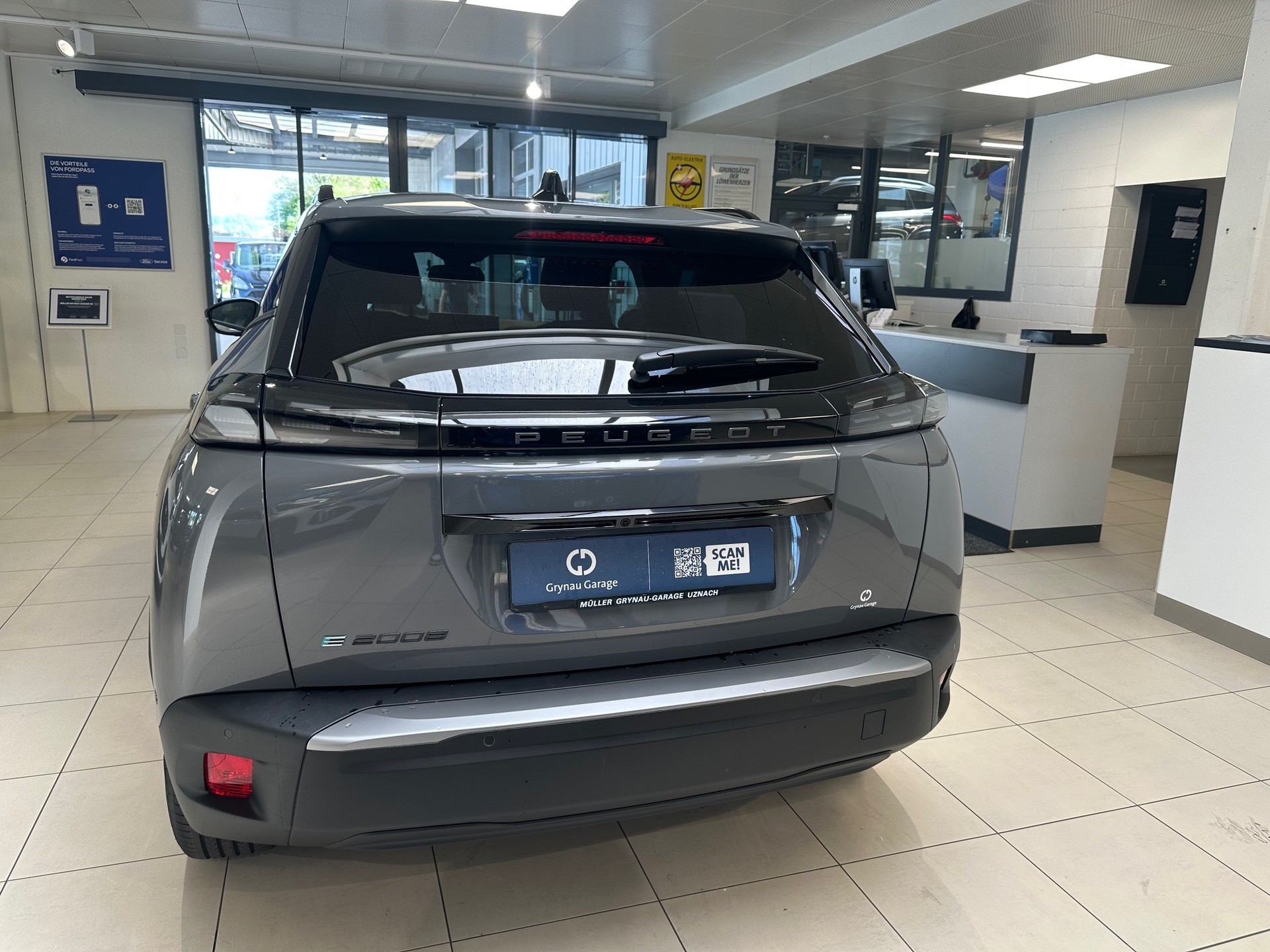PEUGEOT 2008 e-Allure-image-4