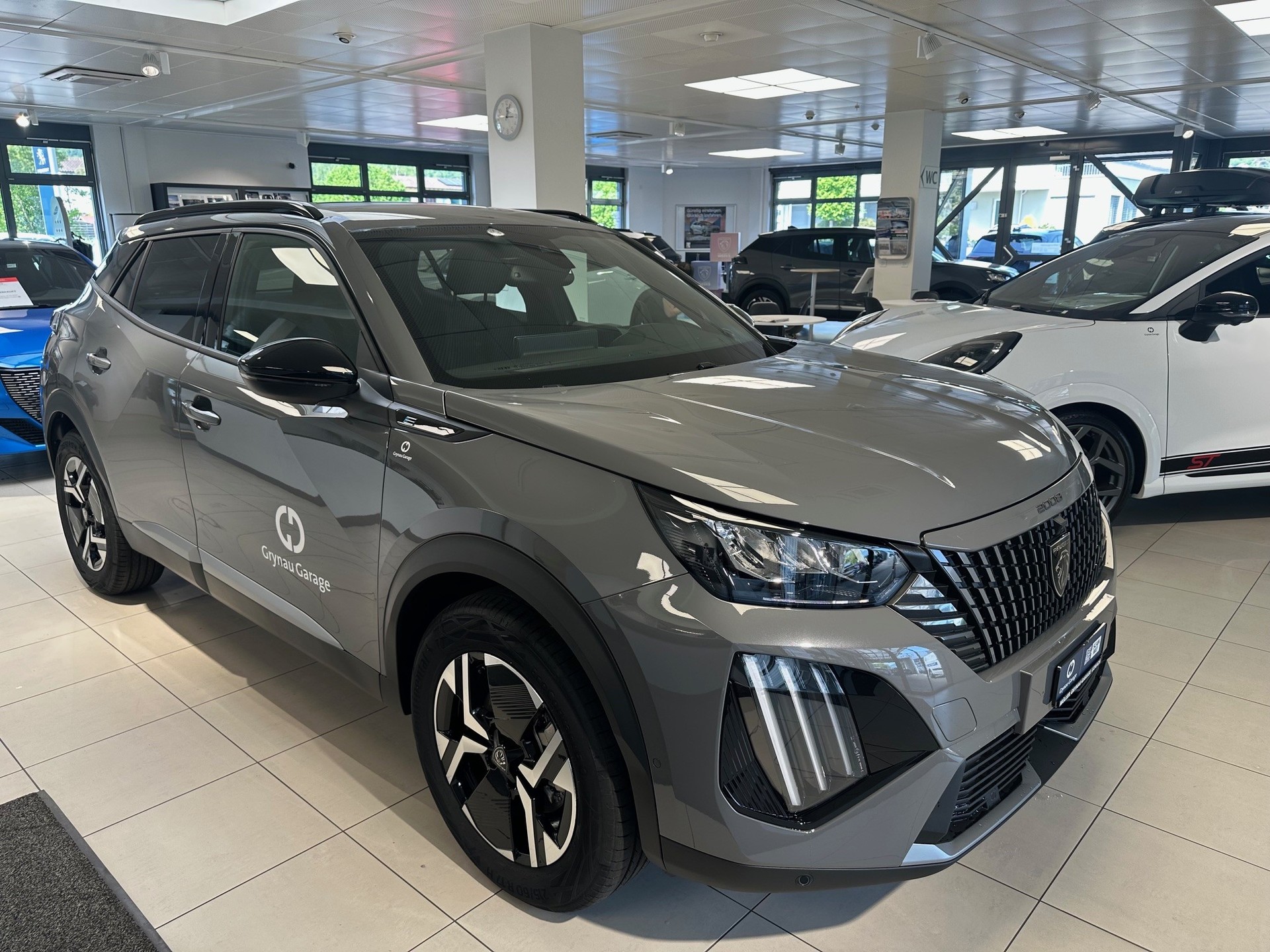 PEUGEOT 2008 e-Allure-image-2