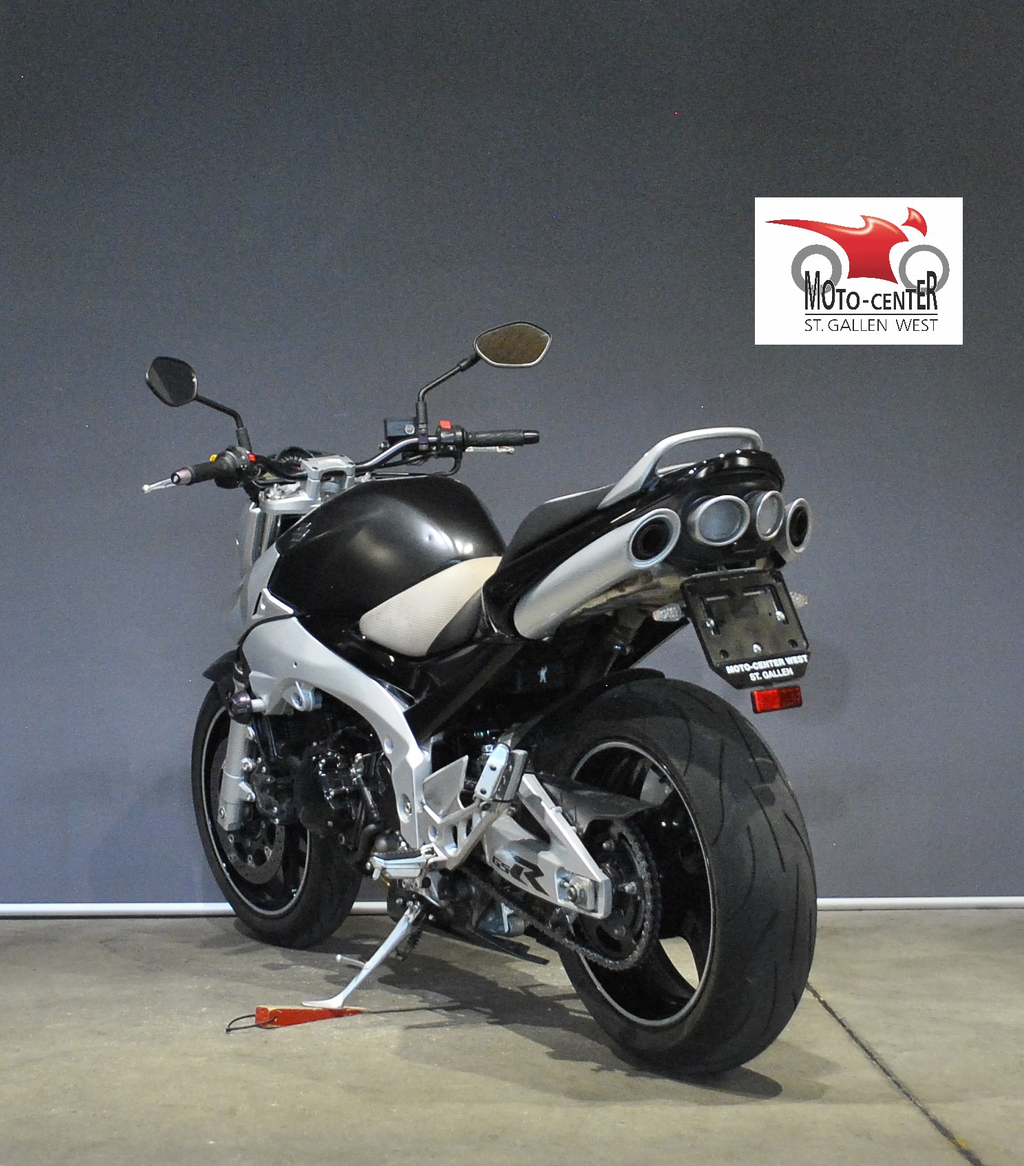 SUZUKI GSR 600-showroom-element-3