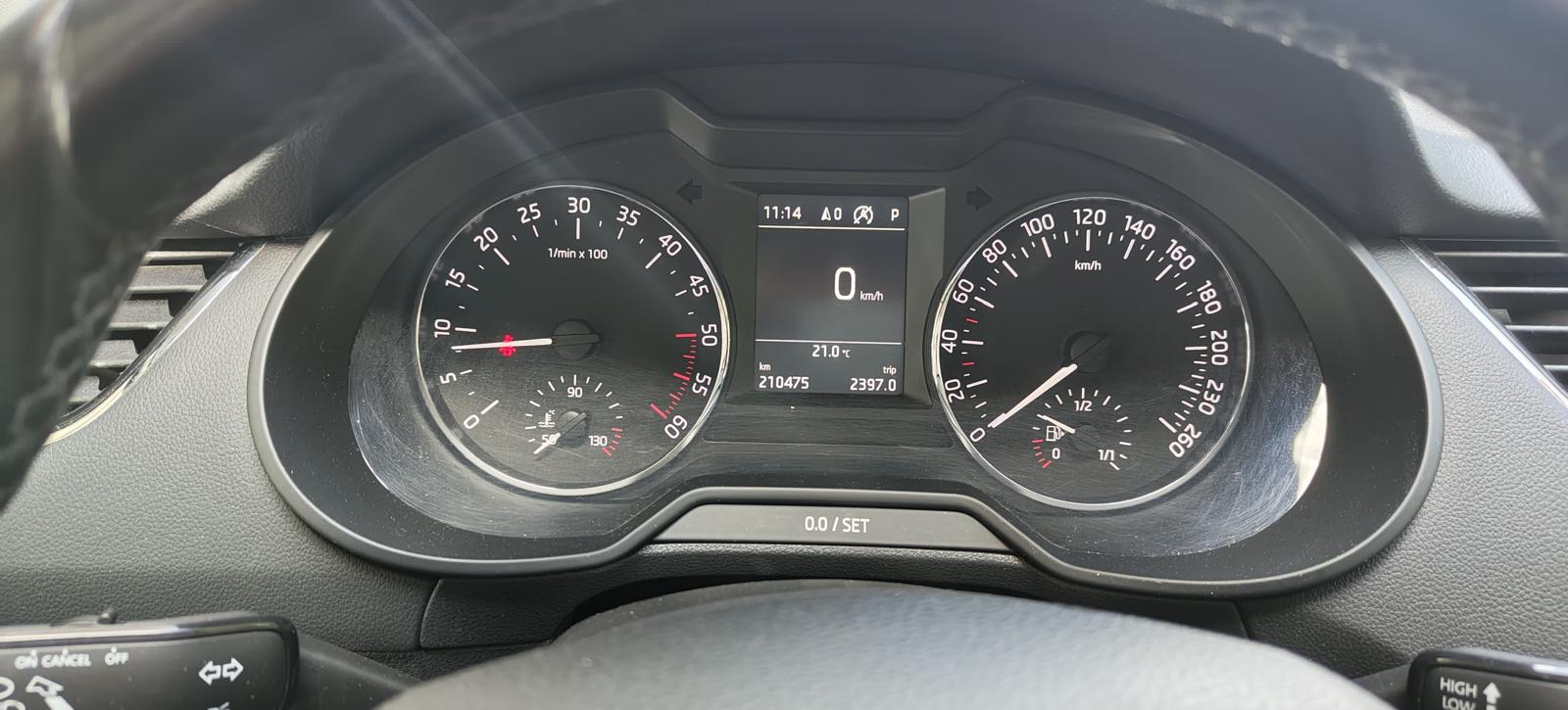 SKODA Octavia Combi 1.6 TDI Ambition DSG-image-4