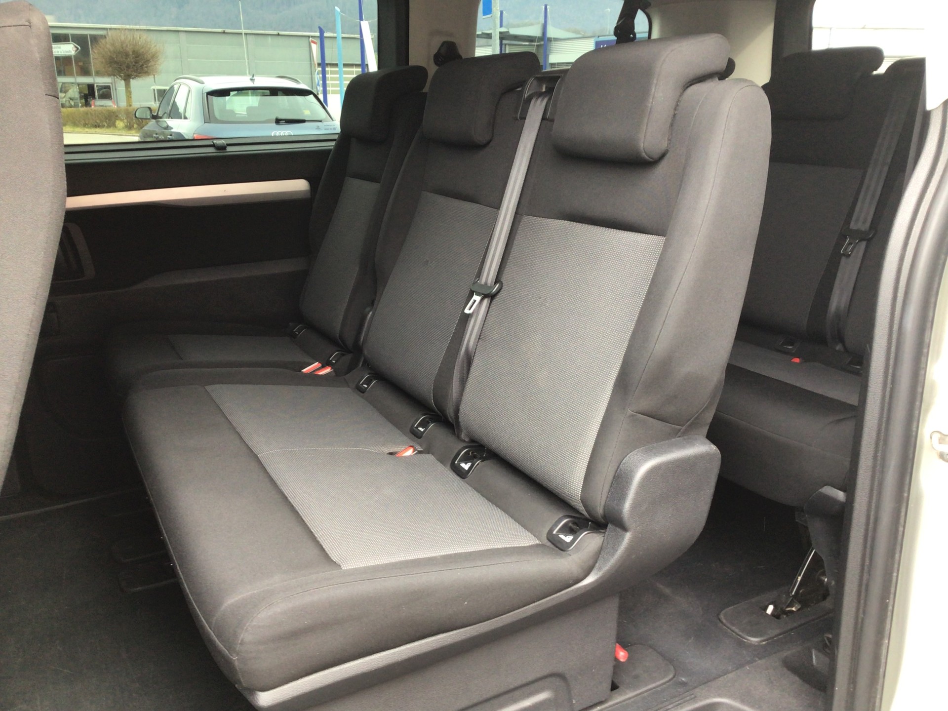 CITROEN Spacetourer 2.0 BlueHDi Feel M EAT-image-8