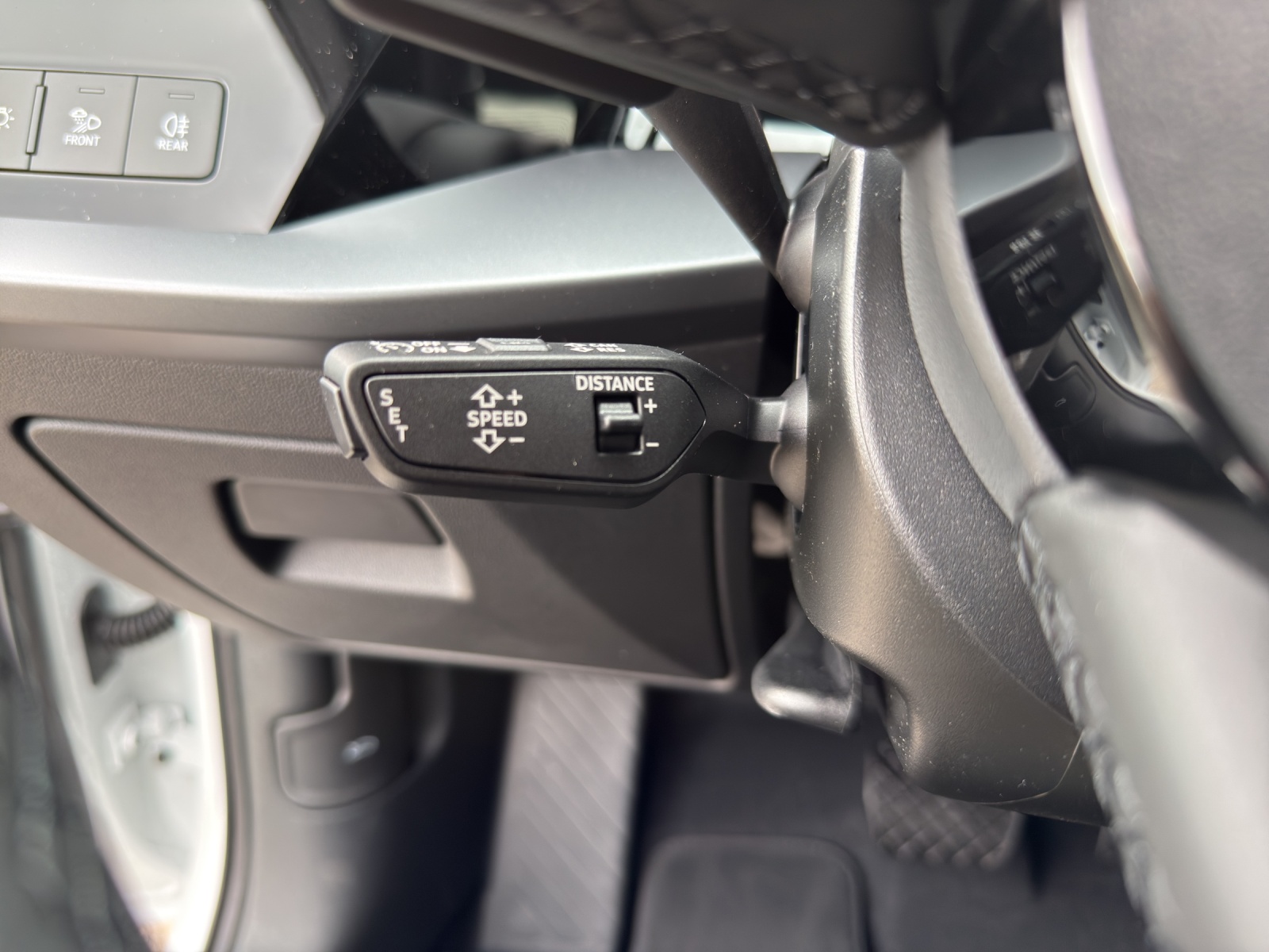 AUDI A3 Sportback 40 TFSI S line S-tronic quattro-image-15