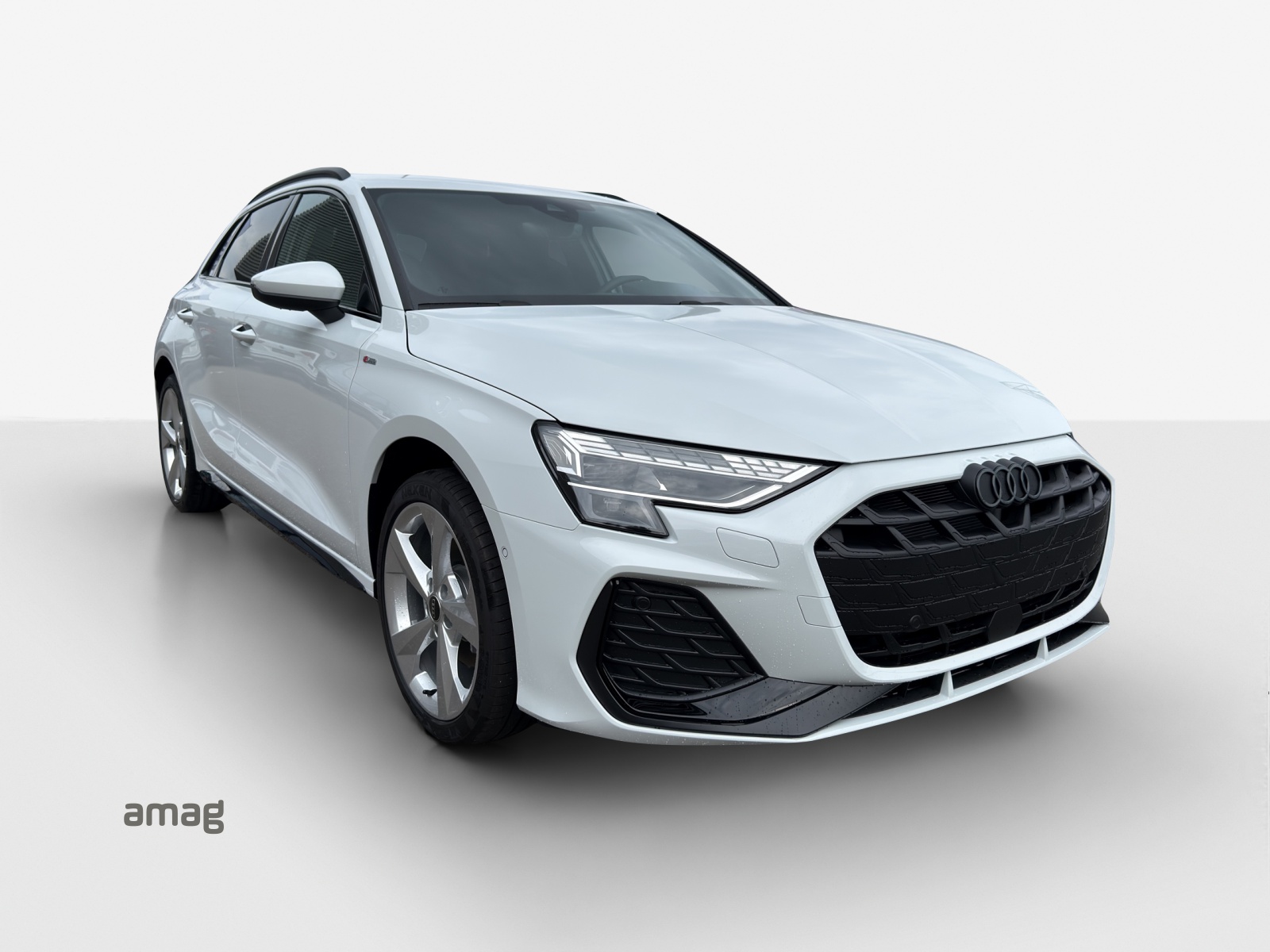 AUDI A3 Sportback 40 TFSI S line S-tronic quattro-image-5
