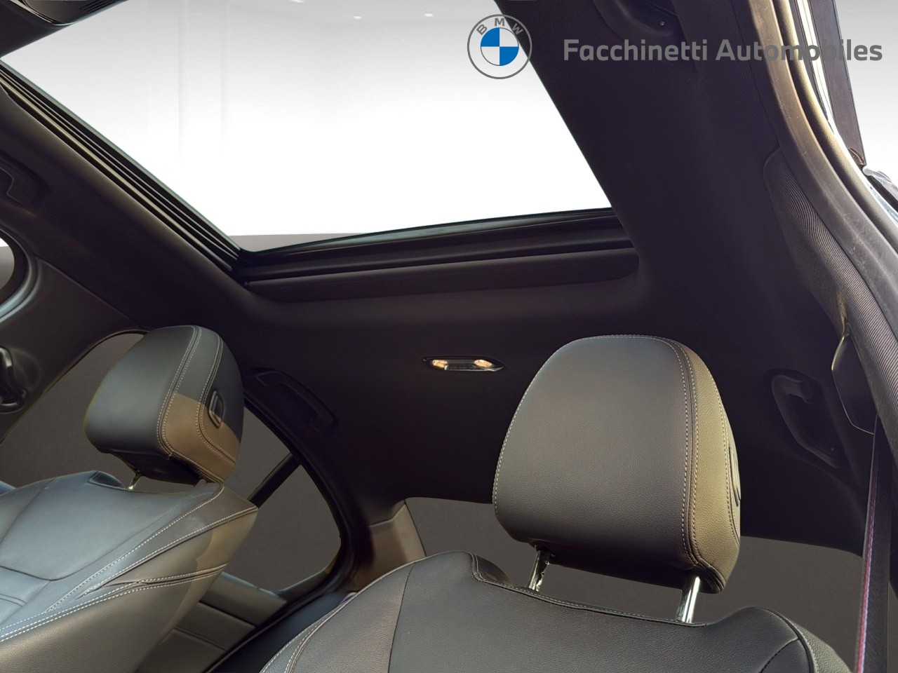 BMW 330e xDrive Steptronic M Sport Pro-image-14
