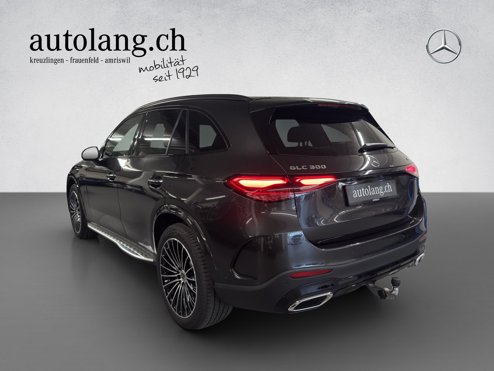 MERCEDES-BENZ GLC 300 AMG Line 4Matic-image-3