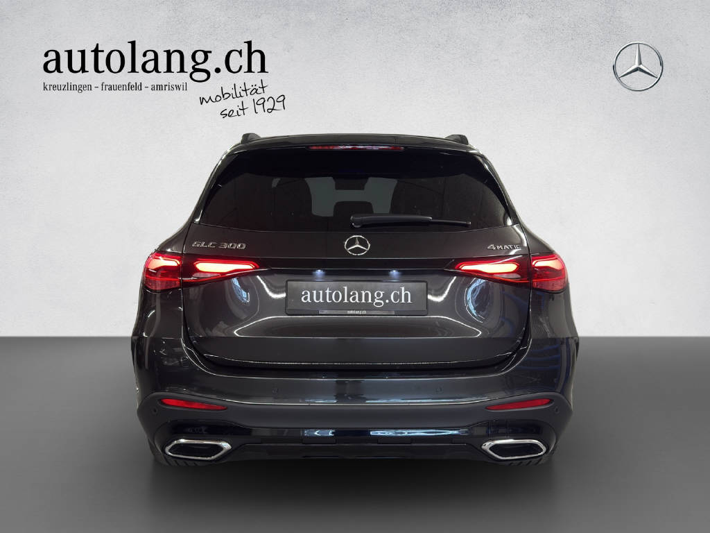 MERCEDES-BENZ GLC 300 AMG Line 4Matic-image-15