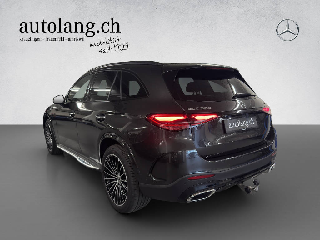 MERCEDES-BENZ GLC 300 AMG Line 4Matic-showroom-element-2