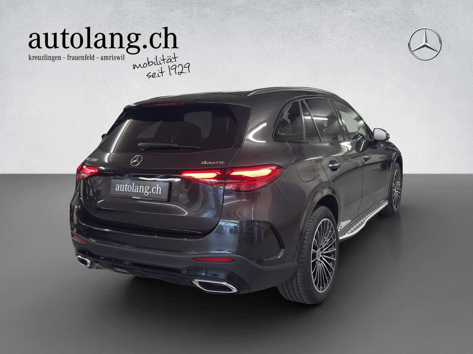 MERCEDES-BENZ GLC 300 AMG Line 4Matic-image-4