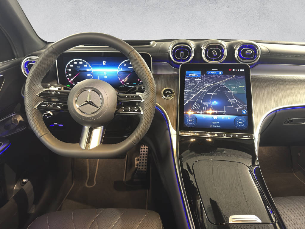 MERCEDES-BENZ GLC 300 AMG Line 4Matic-image-13
