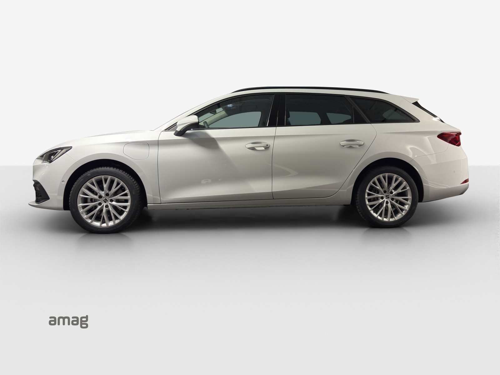 SEAT Leon ST 1.5 eHybrid pHEV DSG Business Edition-image-1