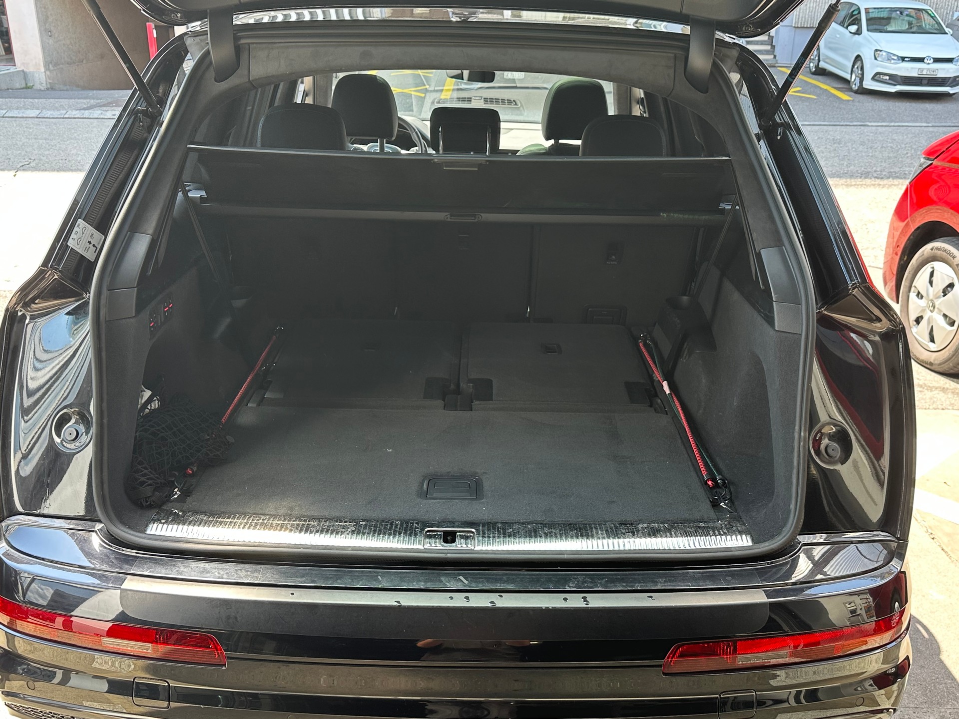 AUDI SQ7 4.0 TDI quattro tiptronic-image-6