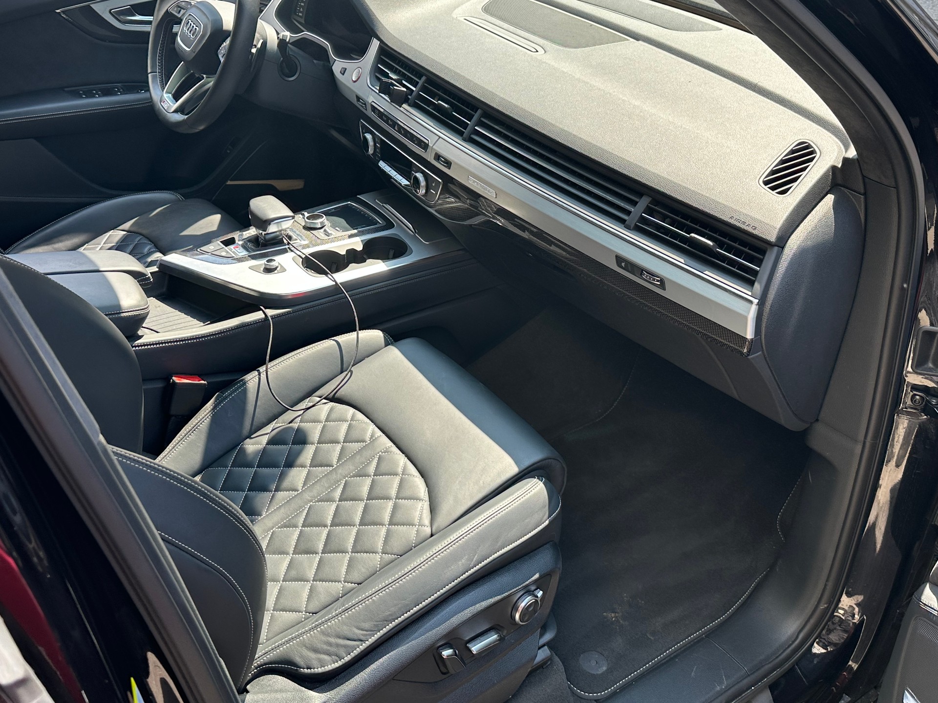 AUDI SQ7 4.0 TDI quattro tiptronic-image-4