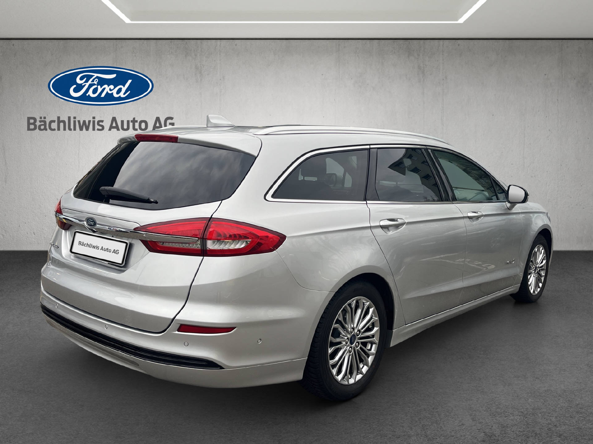 FORD Mondeo Station Wagon 2.0 HEV 187 Titanium-image-4